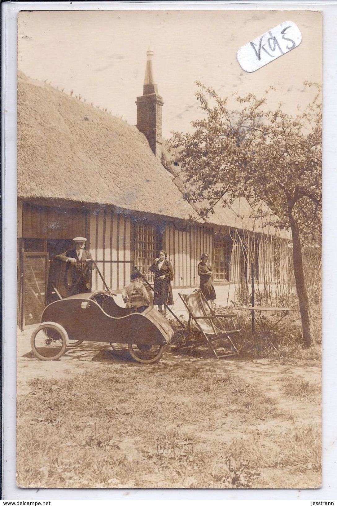 CARTE-PHOTO-VOITURE A PEDALE- COUR DE FERME- CLOCHER - A Identifier