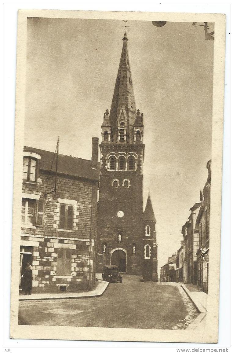 CPSM BECHEREL, AUTO, VOITURE ANCIENNE, TACOT DEVANT L'EGLISE, ILLE ET VILAINE 35 - Bécherel