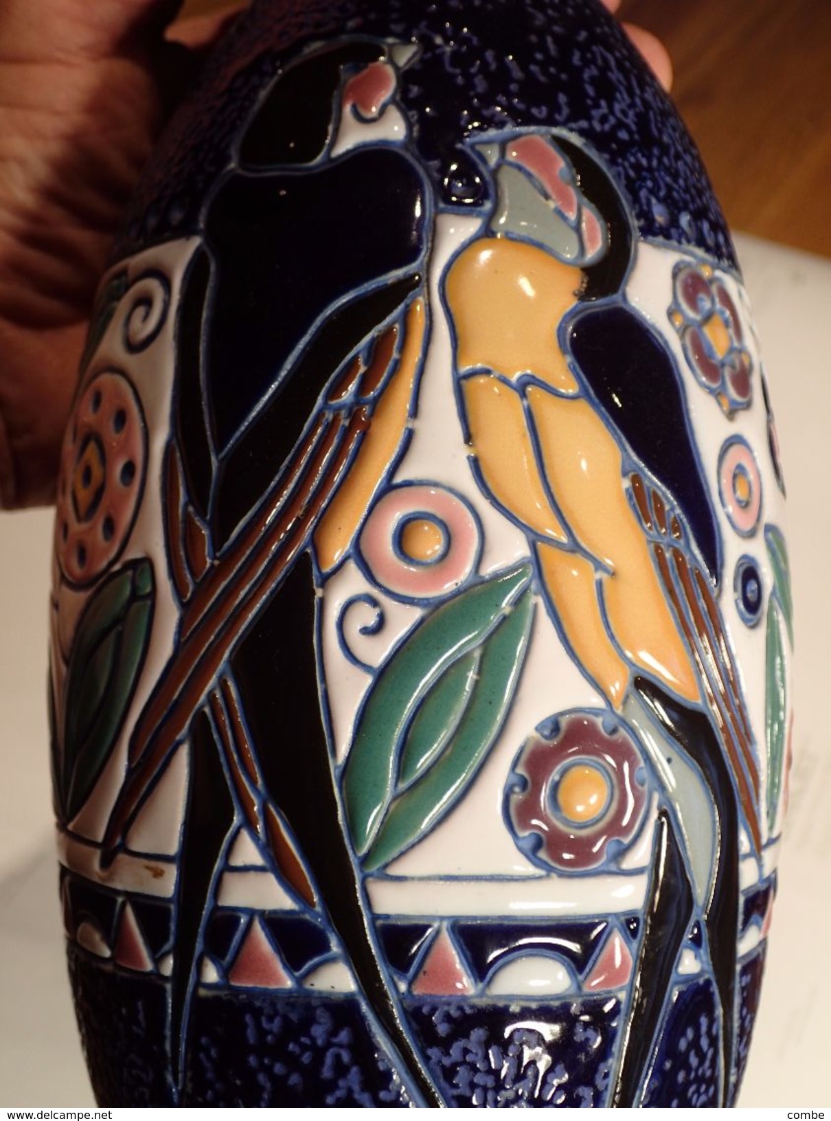 VASE ART-DECO CERAMIQUE TCHECOSLOVAQUIE AMPHORA "LES HIRONDELLES"  HAUTEUR 295cm DIAMETRE 140cm