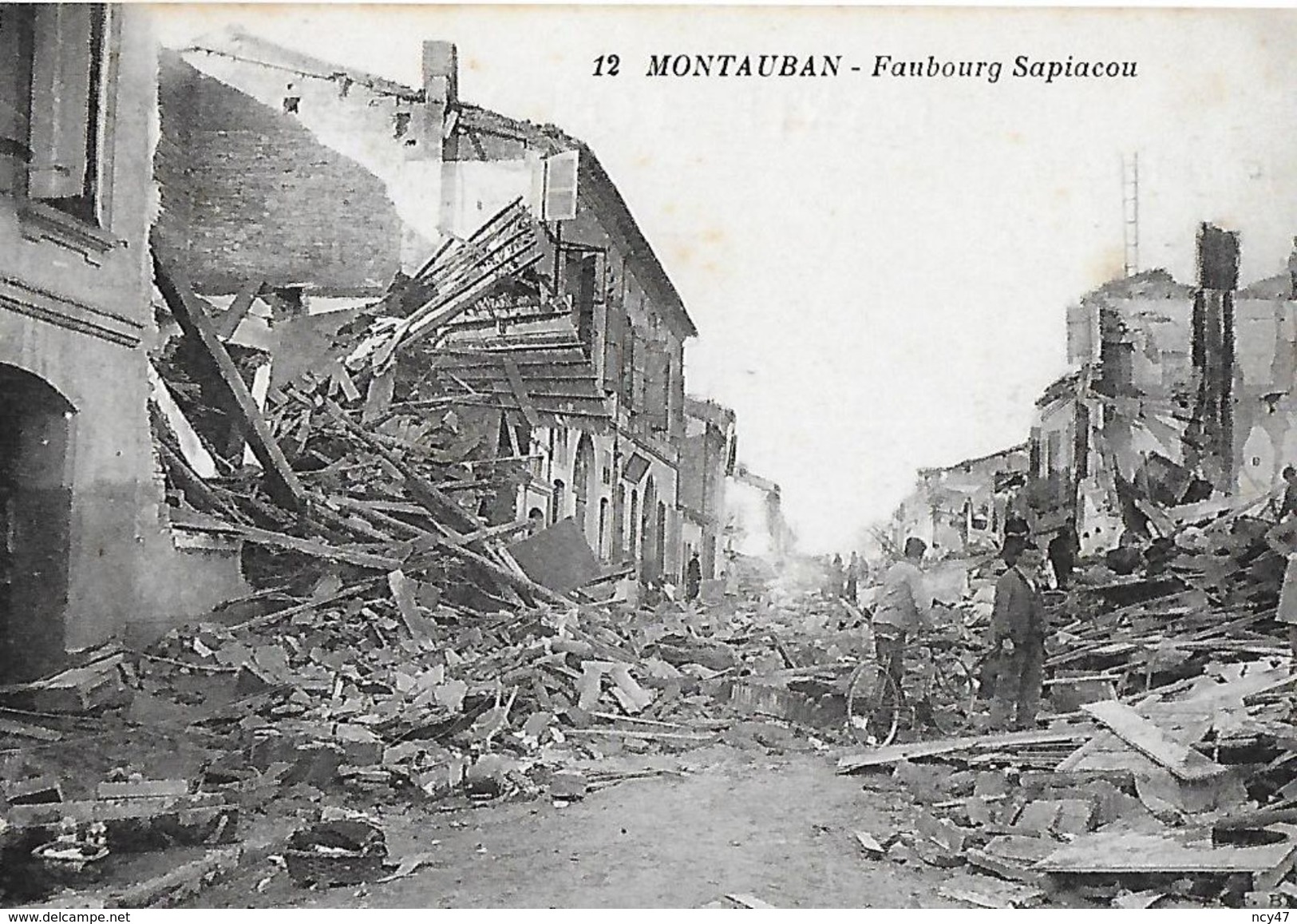 CPA (82) MONTAUBAN. Inondations Du Midi (1930). Faubourg Sapiacou, Animé. ..I 207 - Montauban