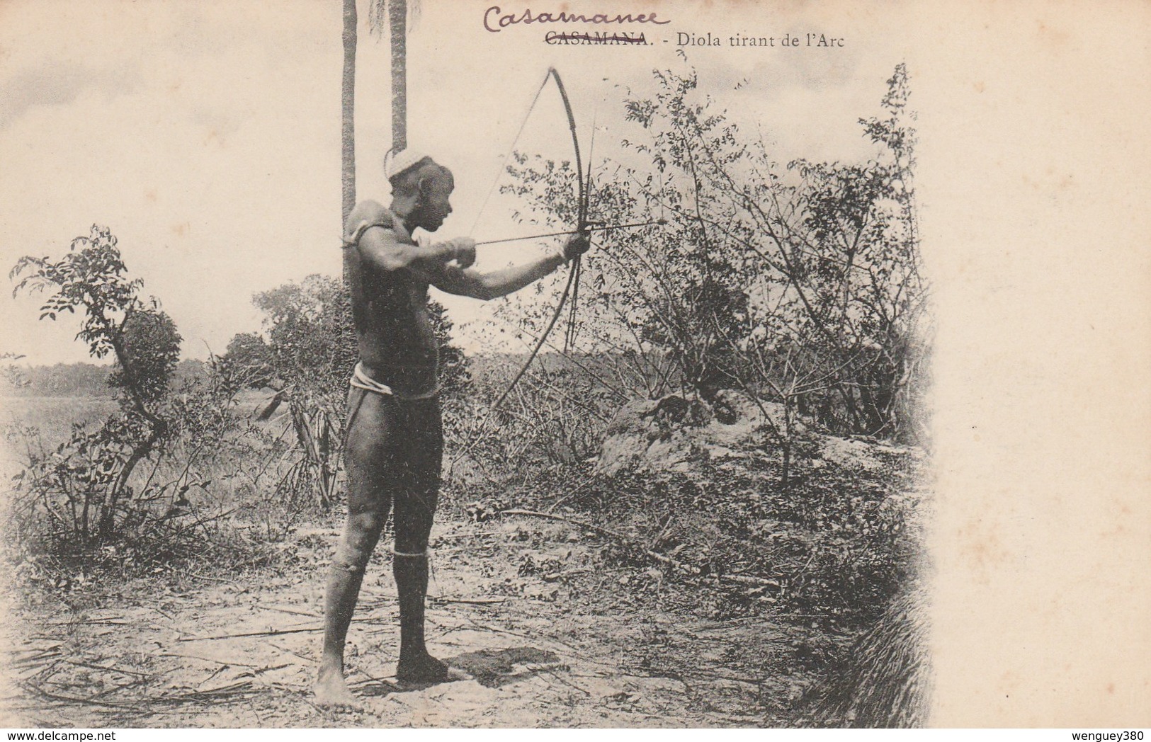 CASAMANCE   Sénégal    Diola Tirant De L'Arc - Sénégal