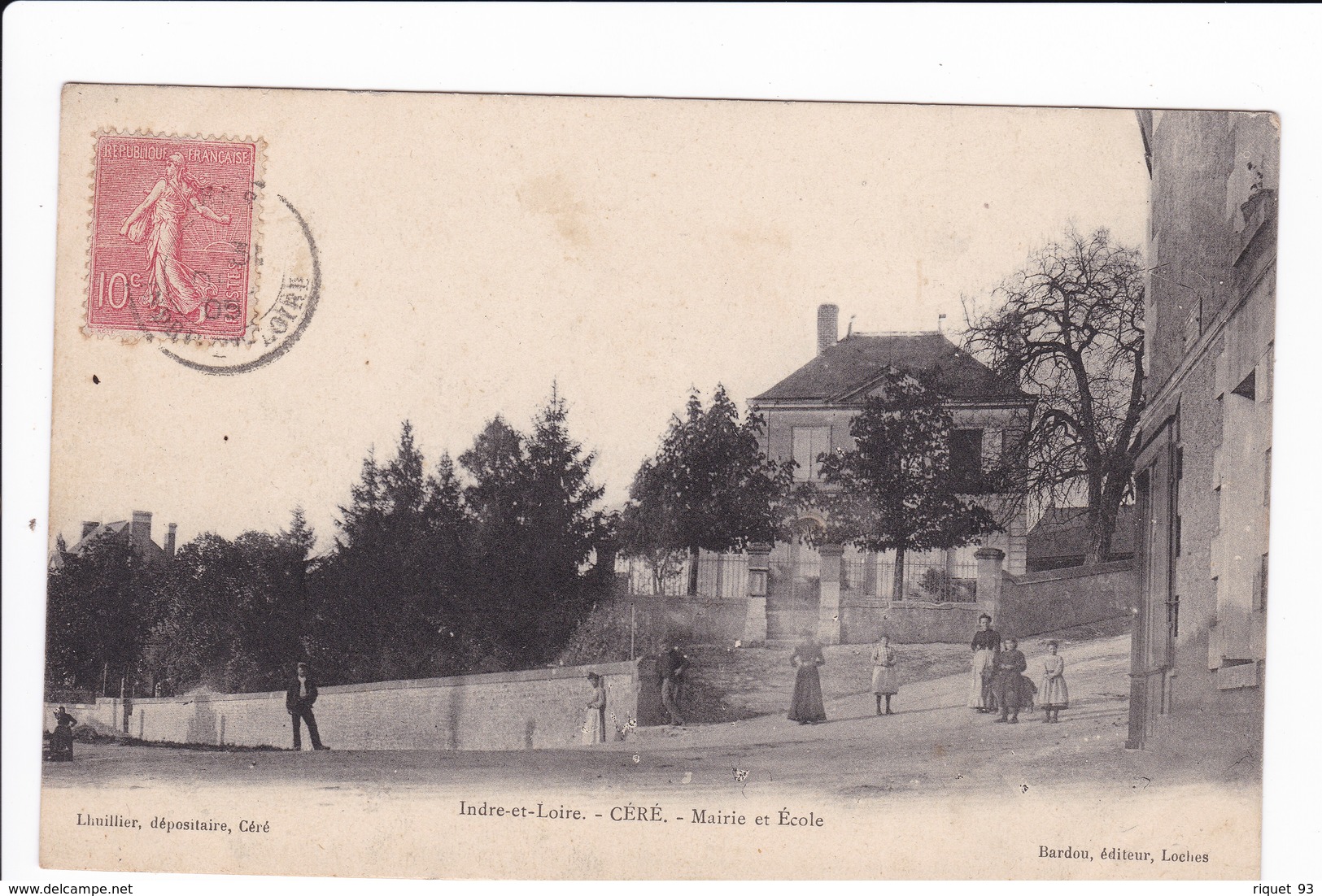 Céré - Mairie Et Ecole - Autres & Non Classés