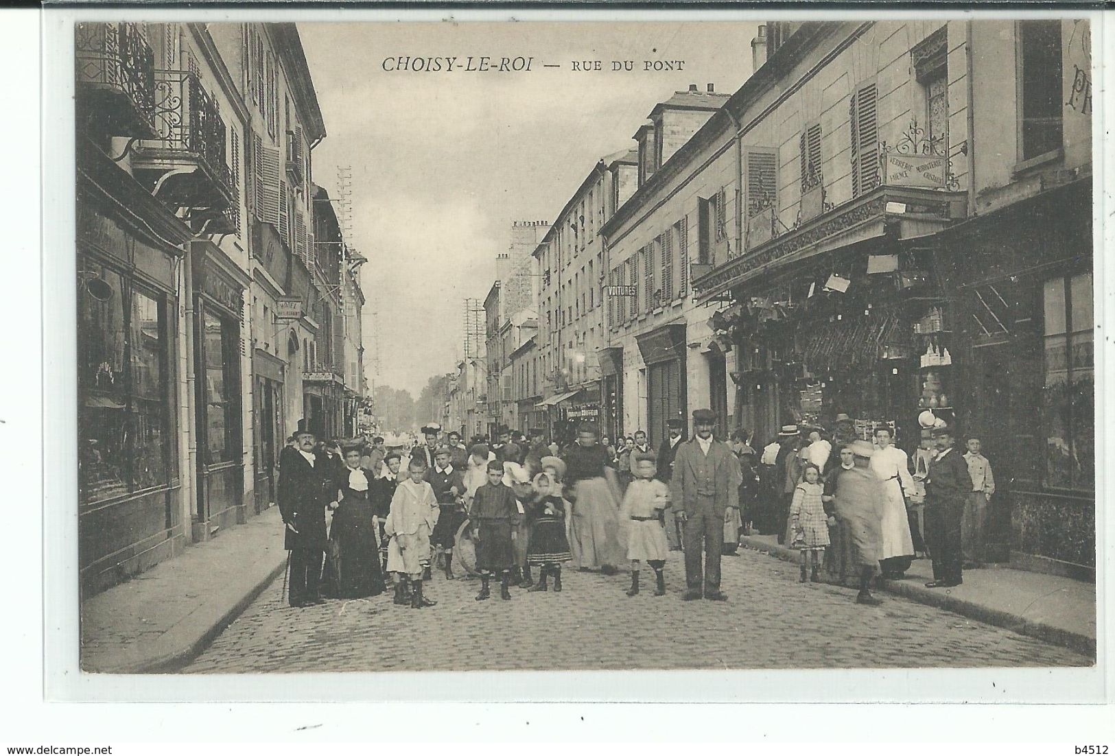 94 CHOISY Le ROI Rue Du Pont , Personnage Avec Chapeau Haut De Forme , Femmes Et Enfants Dans La Rue - Choisy Le Roi