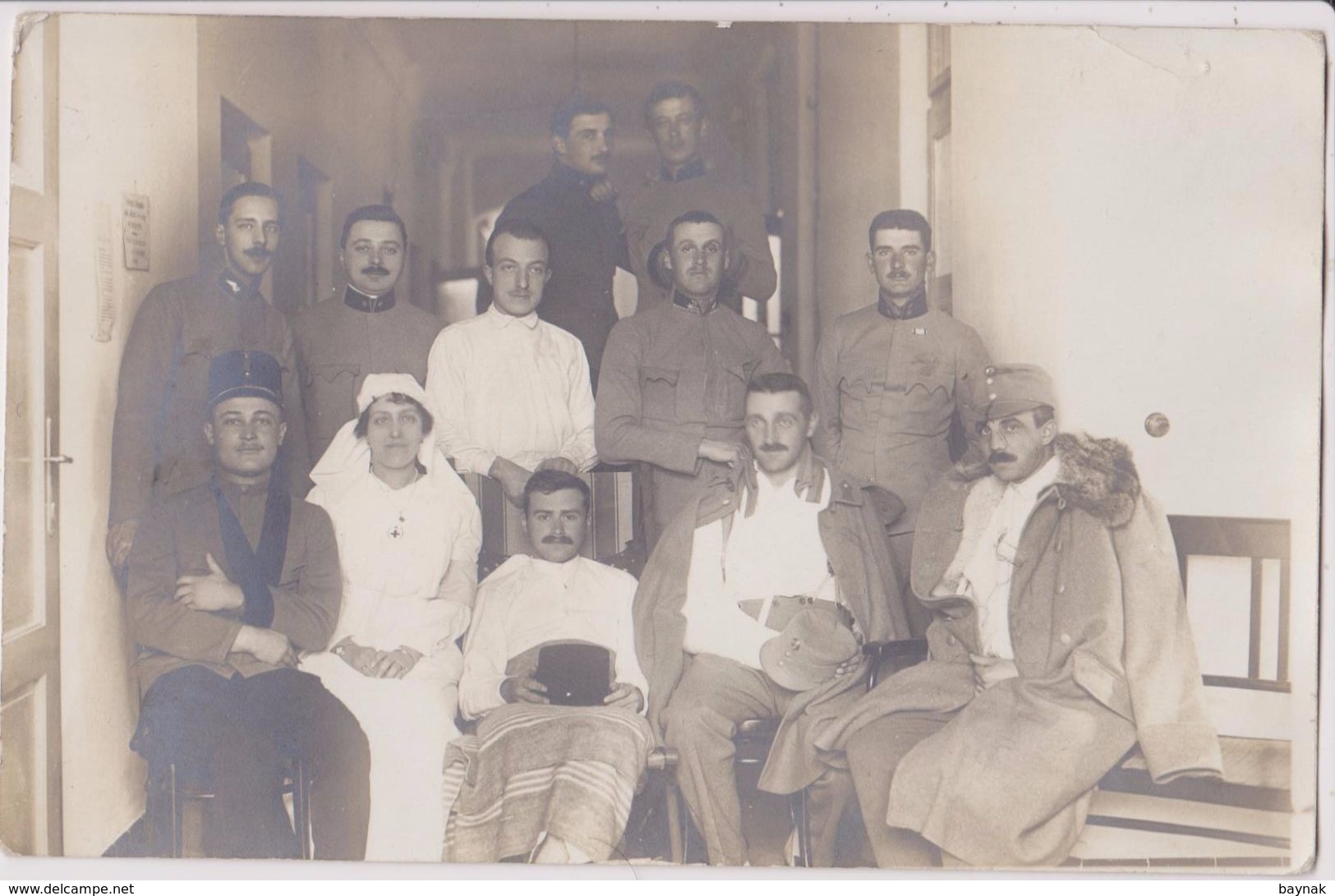 AUSTRIA / HUNGARY  --  K. U. K.   --  ORIGINAL PHOTO  --   OFFICER , HOSPITAL --  PC FORMAT - 1914-18