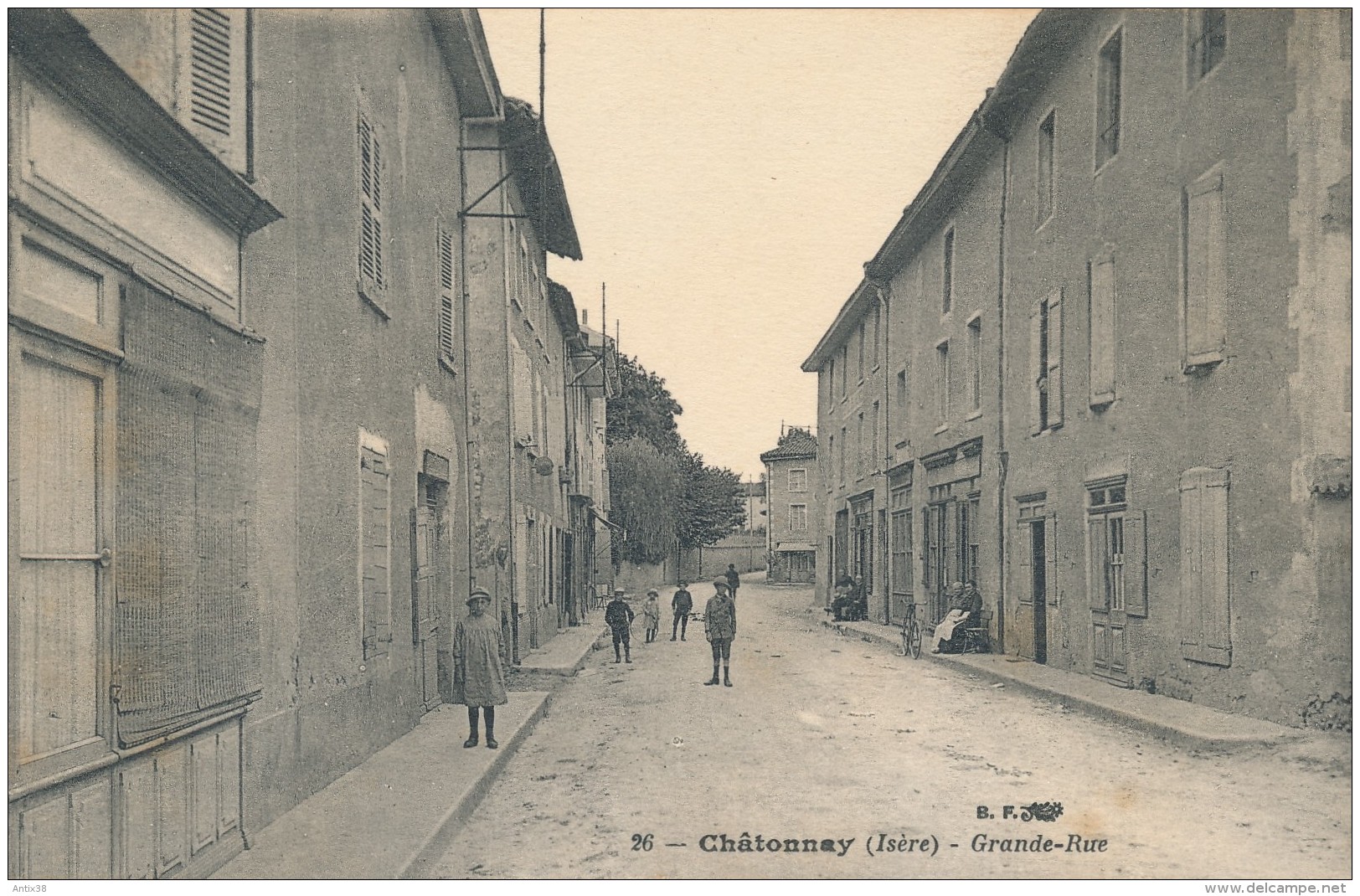 G142 - 38 - CHATONNAY - Isère - Grande Rue - Châtonnay