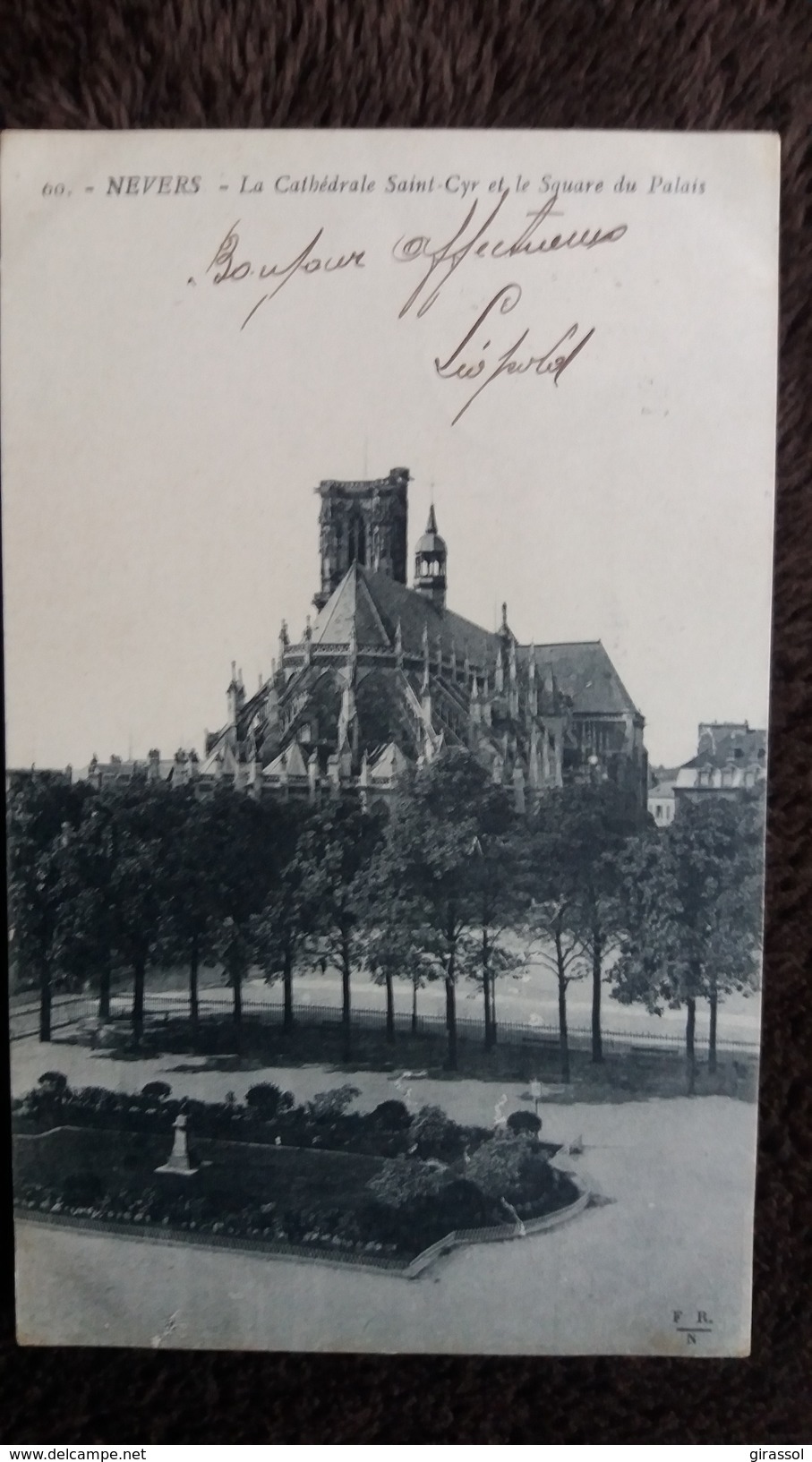 CPA NEVERS NIEVRE LA CATHEDRALE SAINT CYR ET LE SQUARE DU PALAIS 60 FR N - Nevers