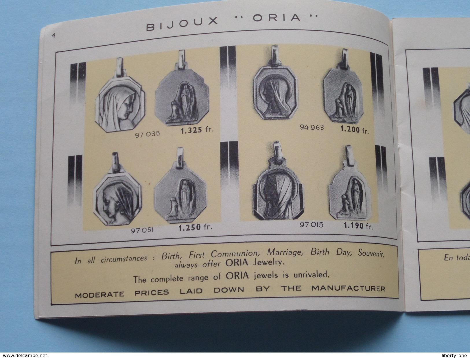 Souvenir De Lourdes Offert Par Les BIJOUX " ORIA " Bijoux Religieux De N.D. De LOURDES ( 16 Pages - 13,5 X 10,5 Cm. ) ! - Publicités