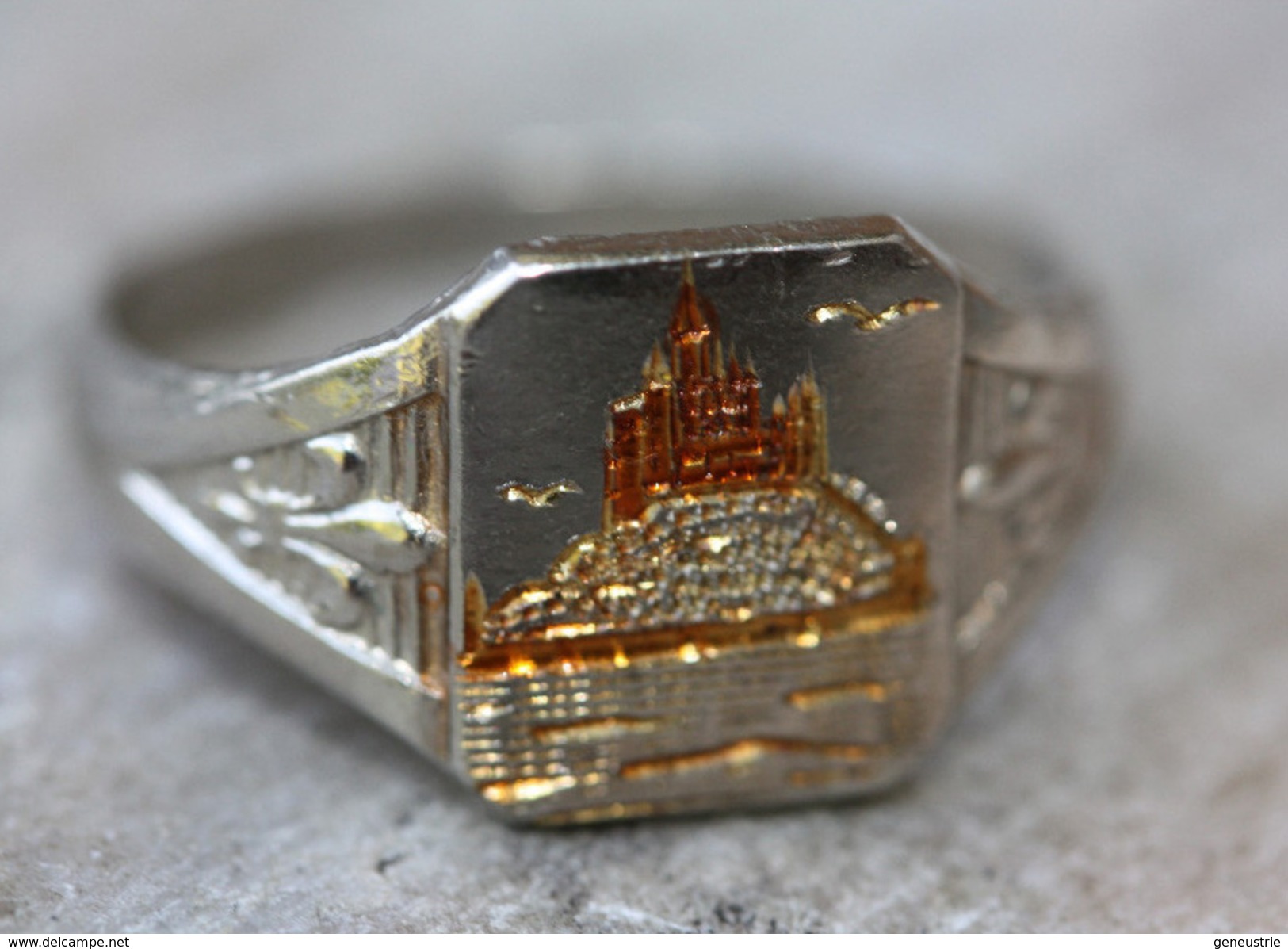 Rare Bague Ancienne Chevalière Gravée Main Années 20 "Mont Saint Michel" 20.3mm - T64 - Normandie Ring - Bagues