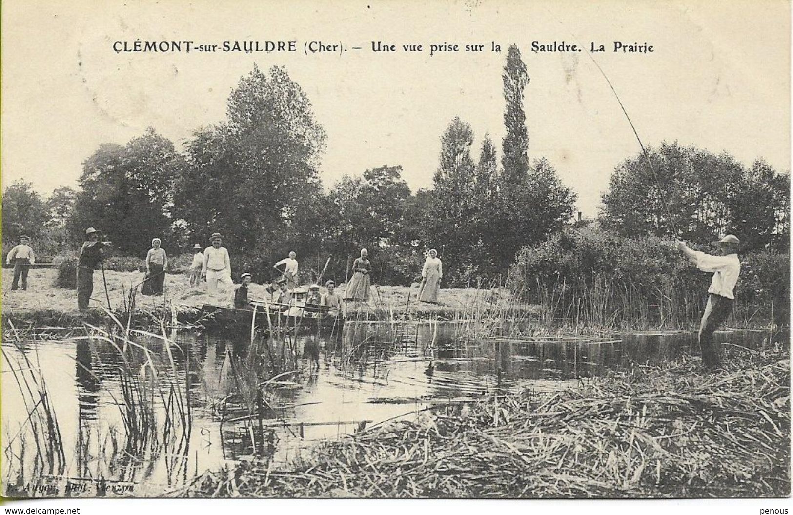 CLEMONT SUR SAULDRE  Une Vue Prise De La Sauldre La Prairie (pêcheur, Paysans...) - Clémont