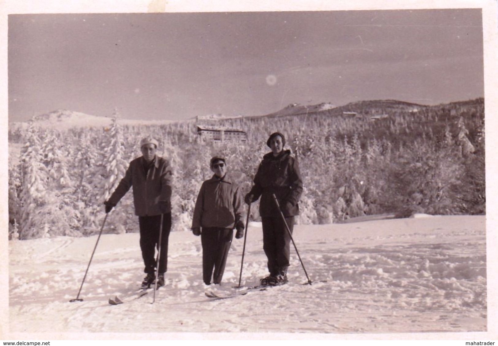 Old Real Original Photo - Group Of People With Their Skis Skiing - 8.8x6,2 Cm - Sport