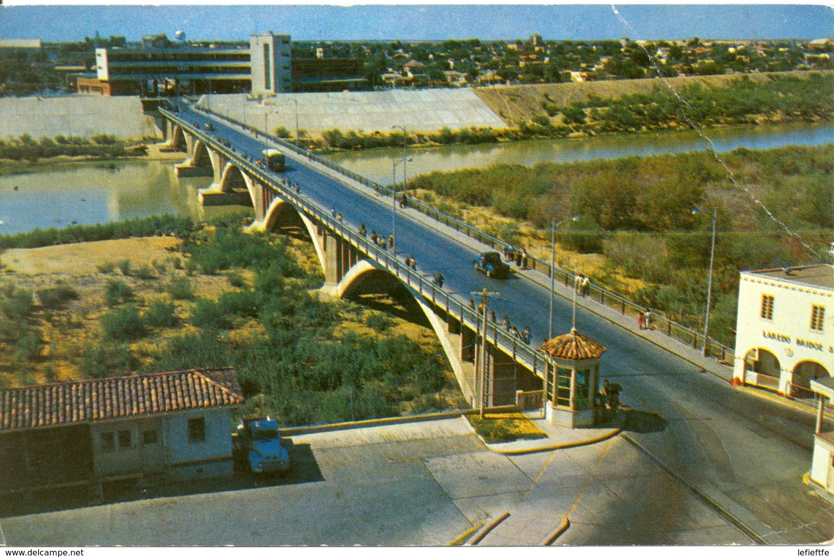 Etats Unis - Texas - International Bridge Betweek States And Mexico - Don Bartels Nº D8-2163068 - - Laredo