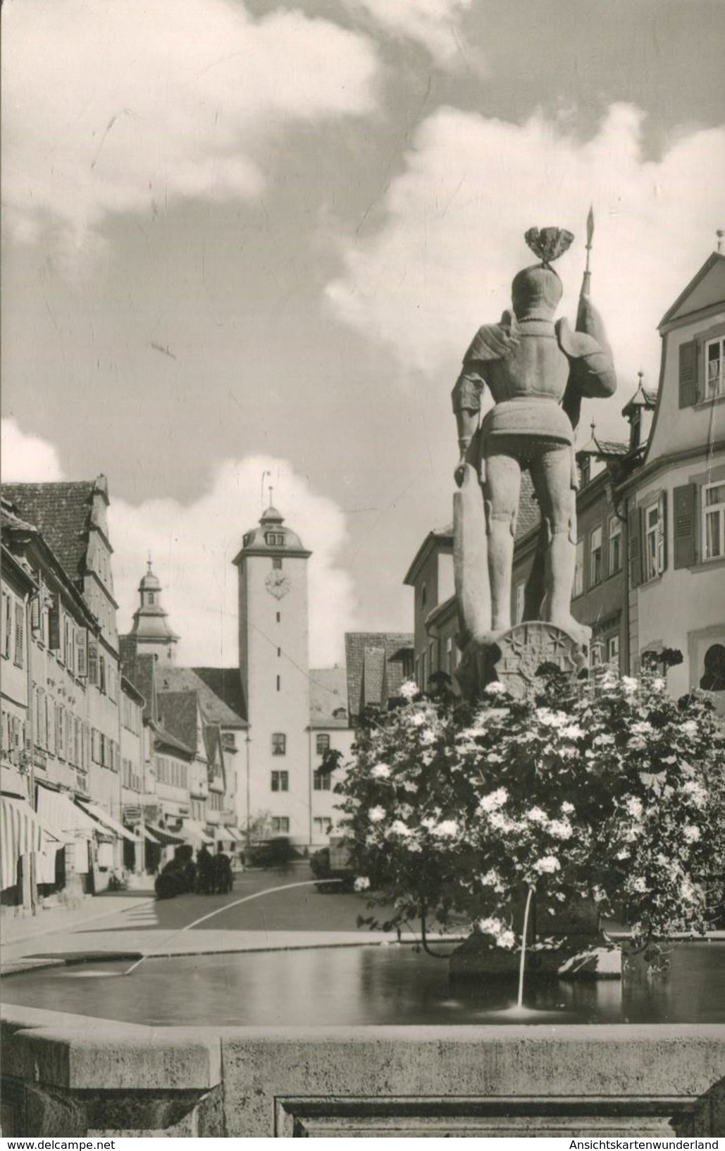 Bad Mergentheim - Milchlingsbrunnen Mit Deutschordensschluss (001958) - Bad Mergentheim