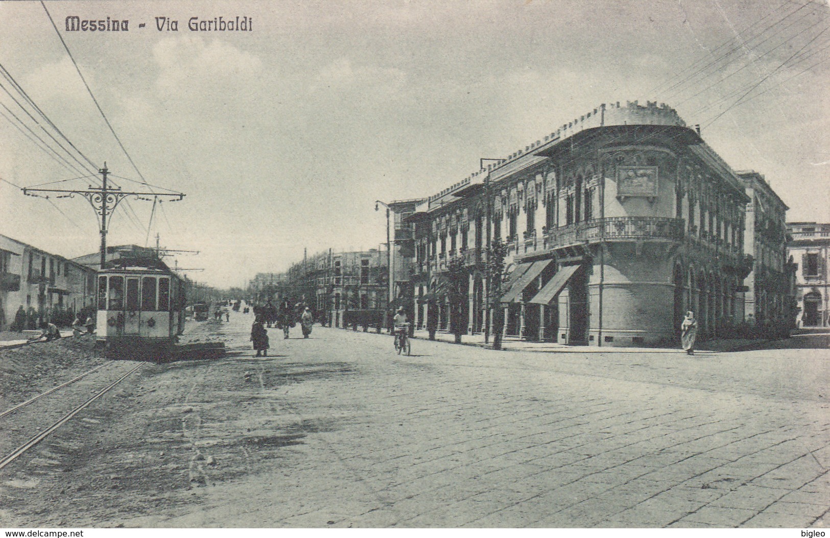 Messina - Via Garibaldi Con Tram         (A-58-120129) - Messina