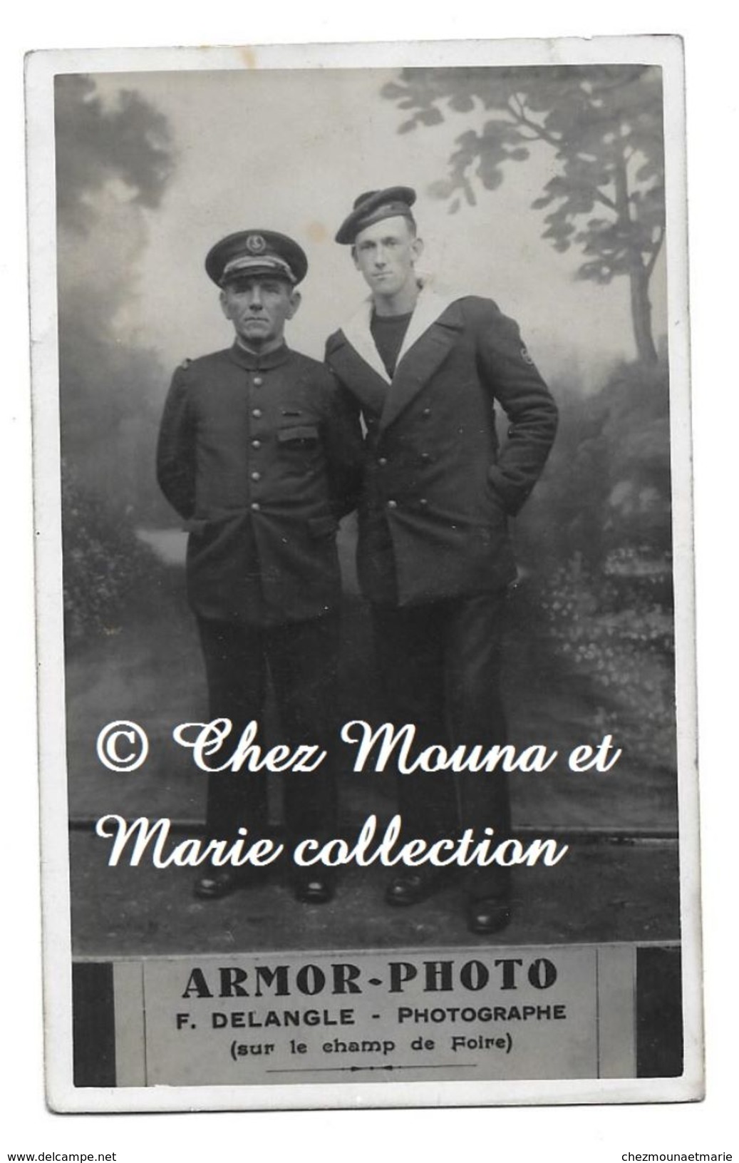 1940 - ARMOR - F DELANGLE PHOTOGRAPHE SUR LE CHAMP DE FOIRE - MARINE MARIN  - CARTE PHOTO MILITAIRE 11.5 X 7 CM CPA - Guerra 1939-45