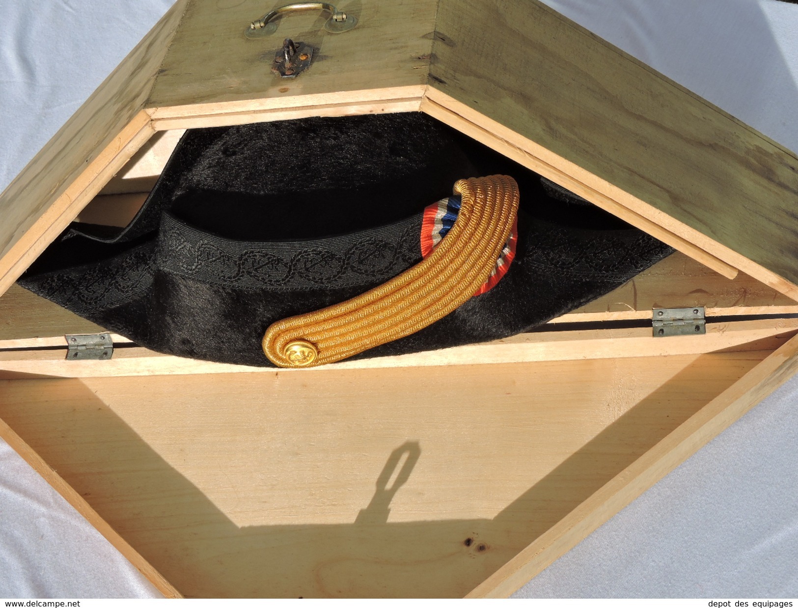 SUPERBE BICORNE OFFICIER MARINE NATIONALE + BOITE TRANSPORT -- III° REPUBLIQUE - Casques & Coiffures