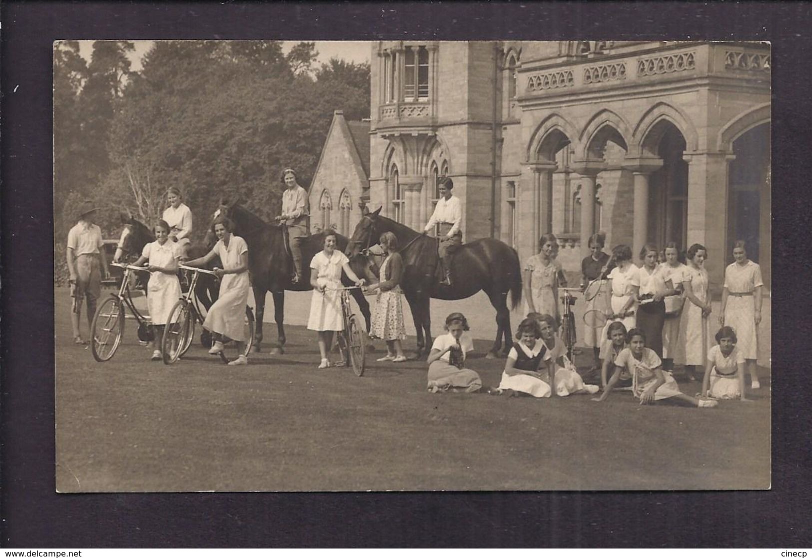 CPA Carte Photo Belmont House Clehonger Hereford 1933 Collège Fille Sport Tennis équitation Aviron Cyclisme TB ANIMATION - Herefordshire