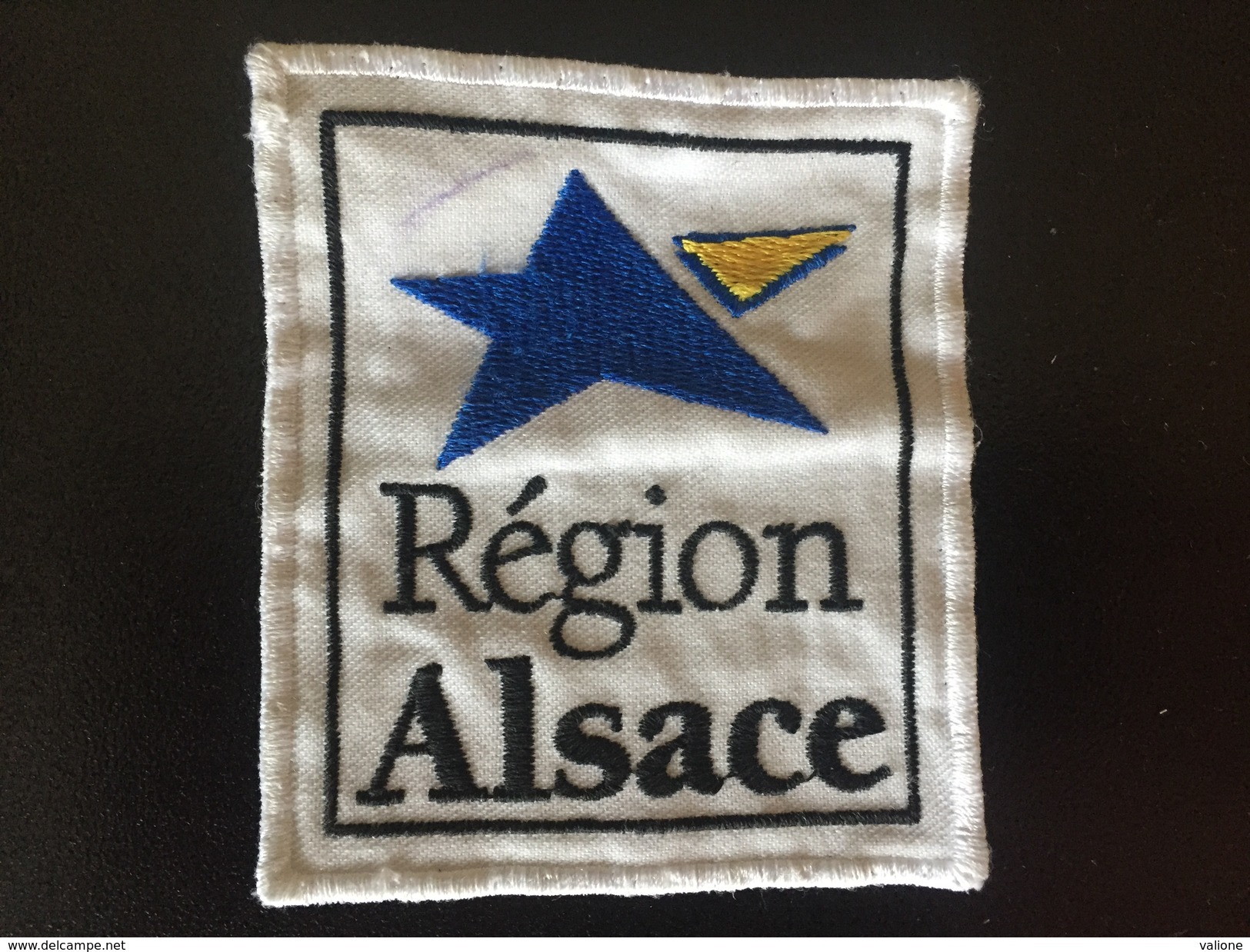 Écusson Région Alsace 7 × 8 Cm - Blazoenen (textiel)