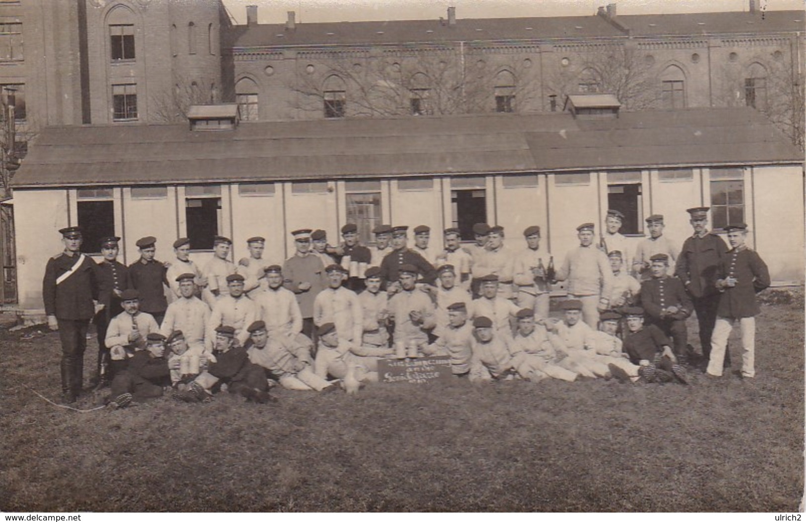 AK Foto Gruppe Deutsche Soldaten - Zur Erinnerung An Die Genickstarre 1910 - Bierkrüge - München 1910 (31662) - Guerra 1914-18