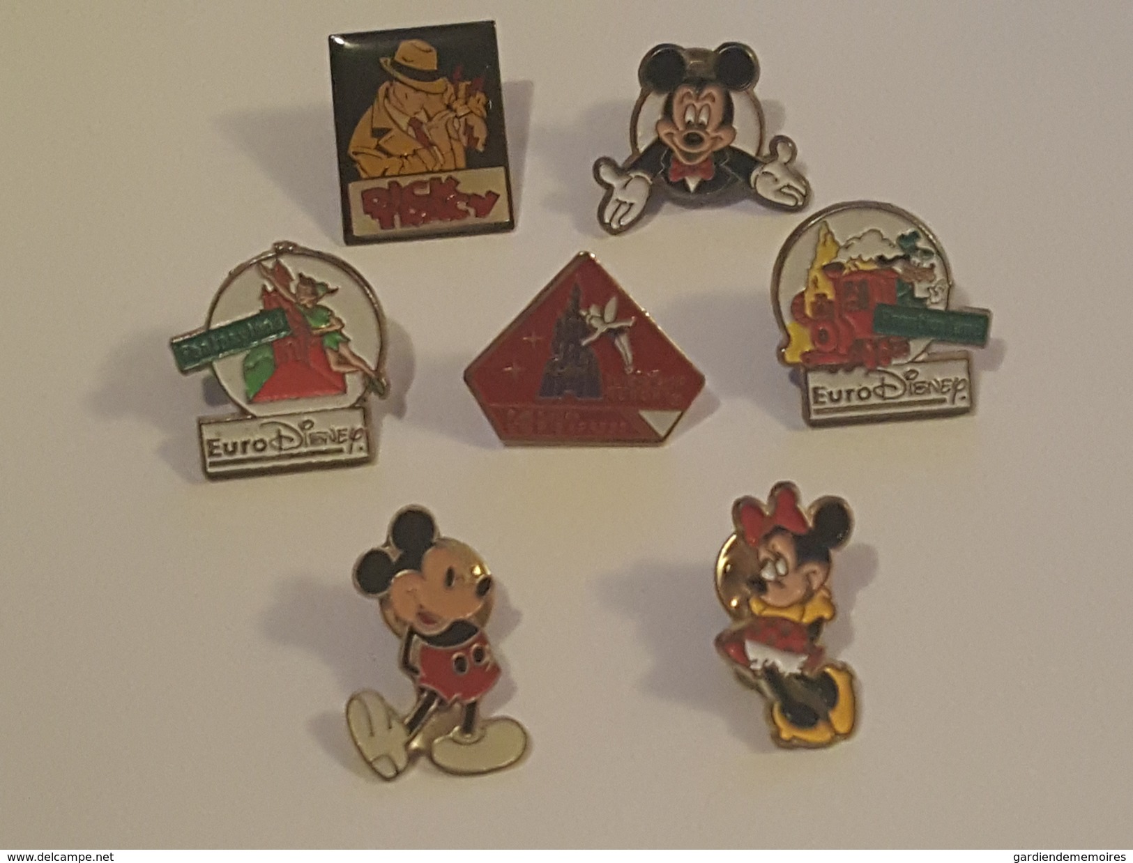 Disney - Lot De 7 Pins Différents - Dick Tracy - EuroDisney - Kodak - Mickey - Minnie - Fée Clochette - Peter Pan - Disney