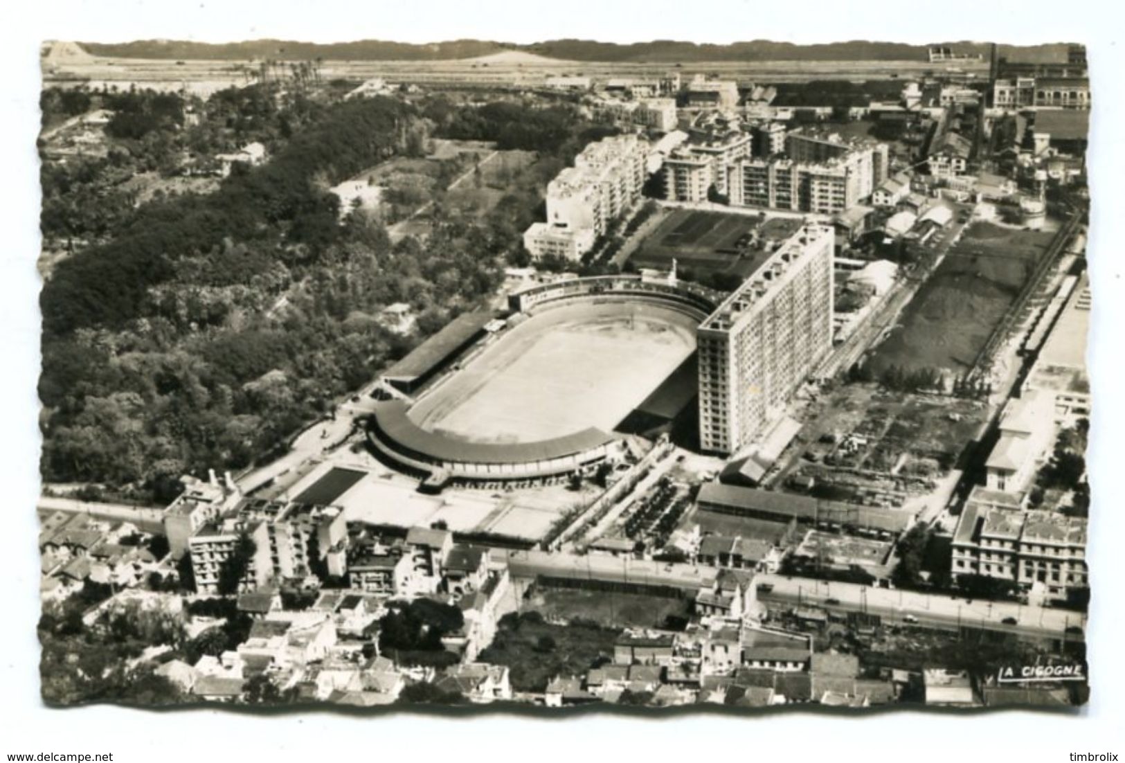 ALGERIE > ALGER > Vue Aérienne Du Stade Municipal Et Du Jardin D' Essai - Alger