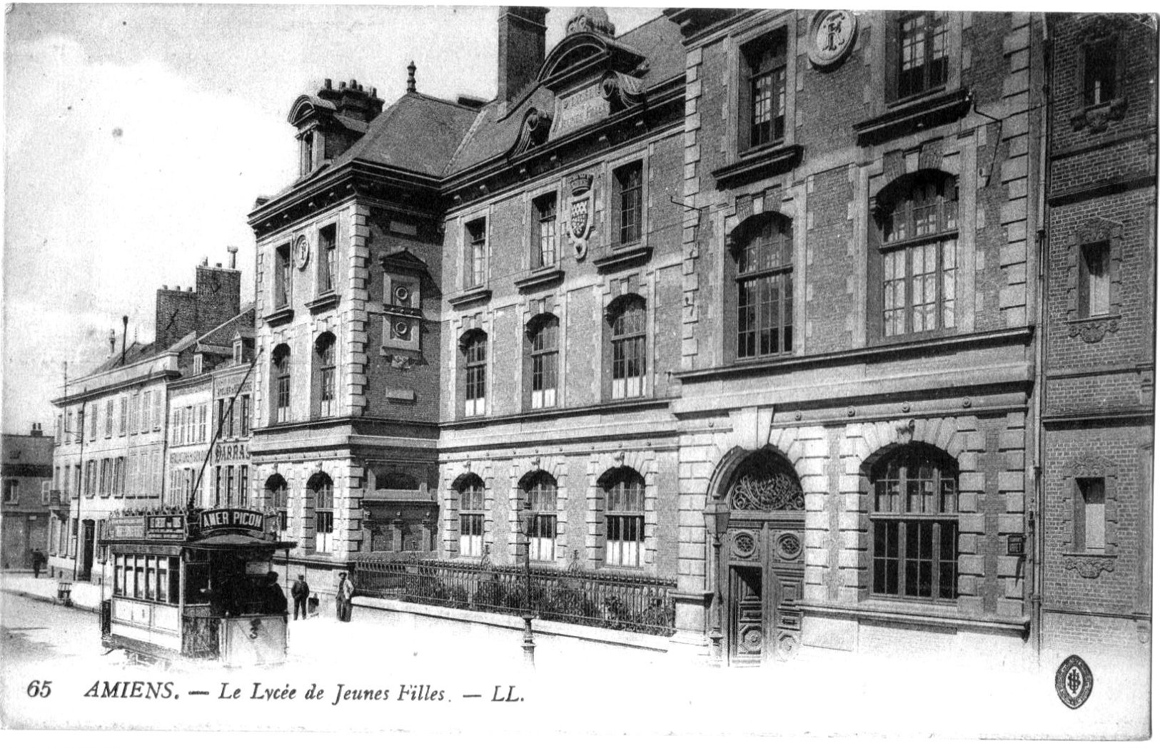 80   AMIENS  - LE TRAMWAY AU LYCEE DE JEUNE FILLES    -  - A200-46 - Amiens