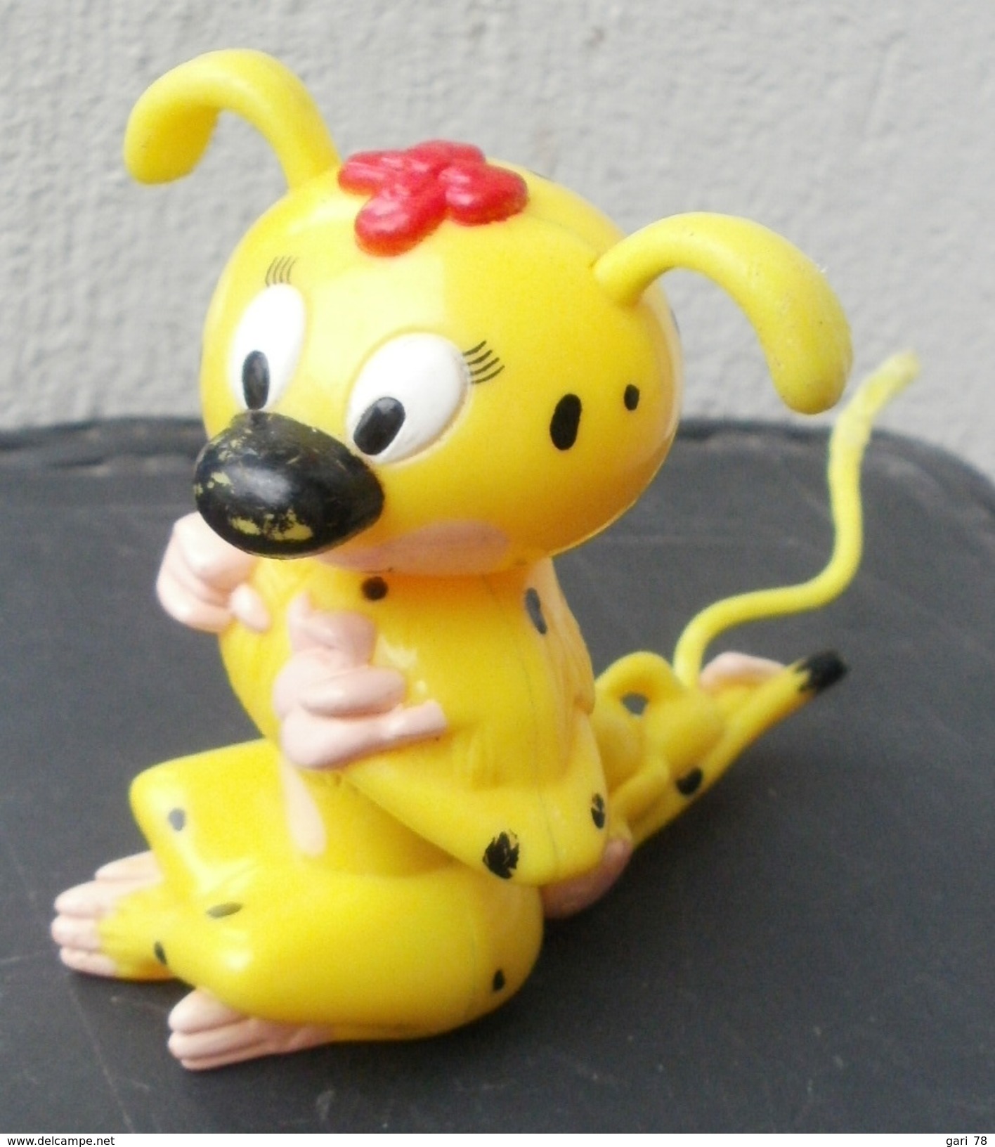 Figurine MARSUPILAMI Et Son Bébé Qui Se Tire Avec Une Ficelle - Autres & Non Classés