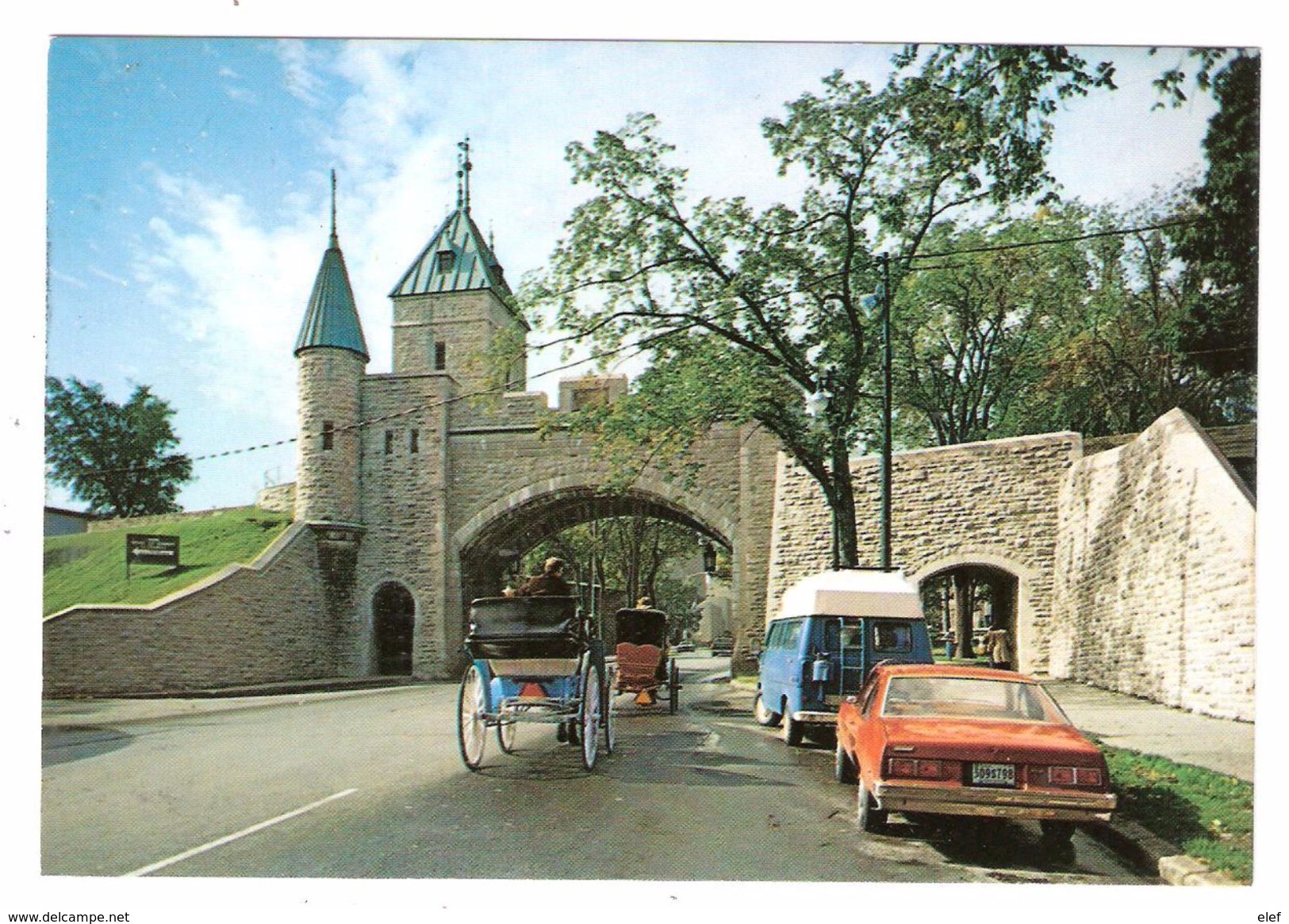 QUEBEC, Canada ,La Porte Saint Louis ,Taillée Dans Les Fortifications Date De 1873 ; Combi ; Auto; Calèche,ed Ricard TTB - Québec - La Citadelle