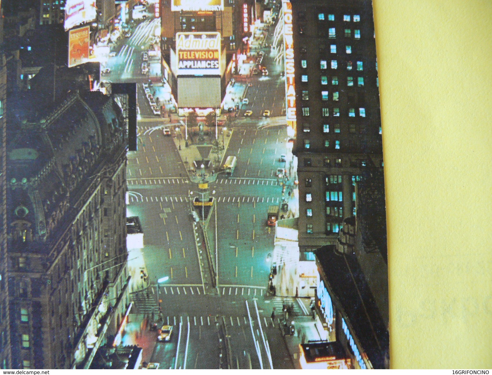 1958 ...................FLY FROM NEW YORK TO ITALY - Time Square