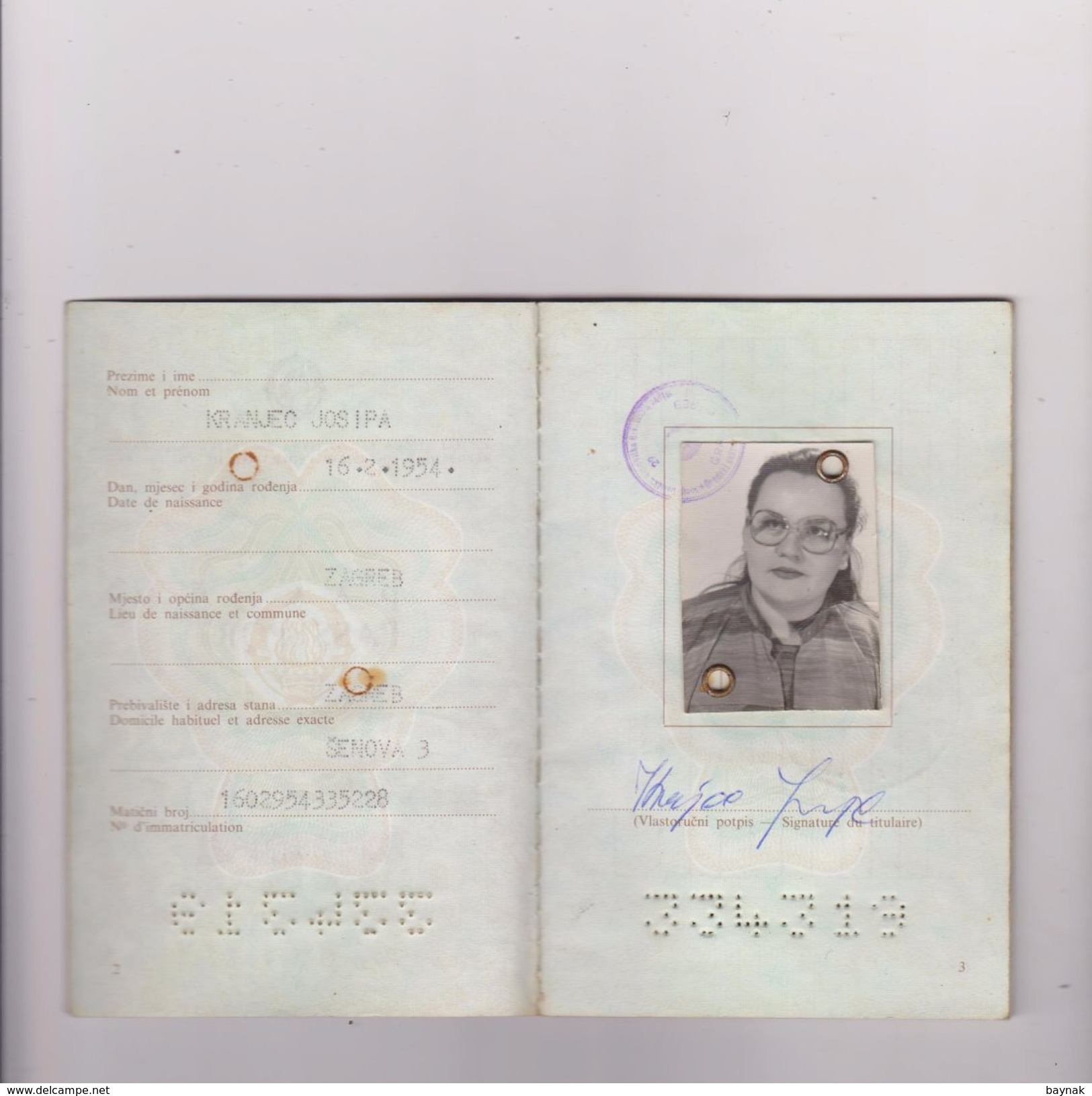 P45  --  SFR YUGOSLAVIA  --  PASSPORT  --   LADY PHOTO  /  1987 - Historische Dokumente