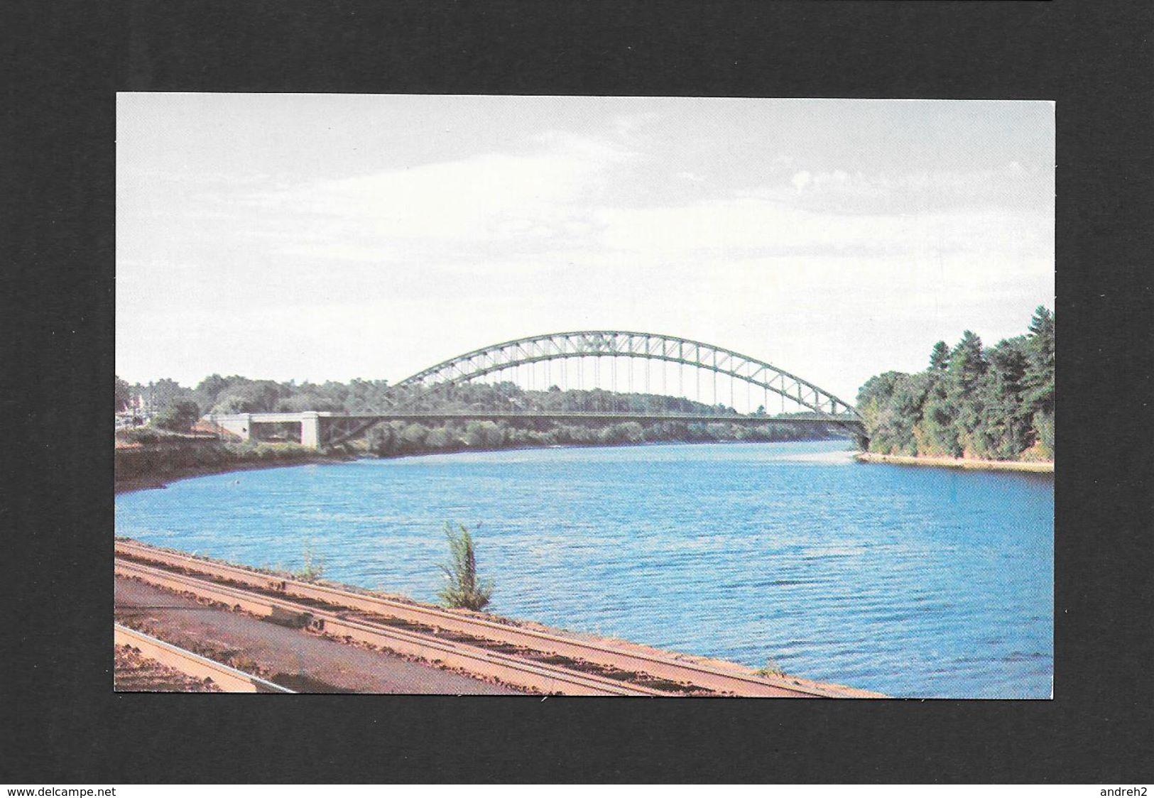 NASHUA - NEW HAMPSHIRE - JYNGSBORO BRIDGE OVER SCENIC MERRIMACK RIVER - BY F.P. TROW AGENCY - Nashua