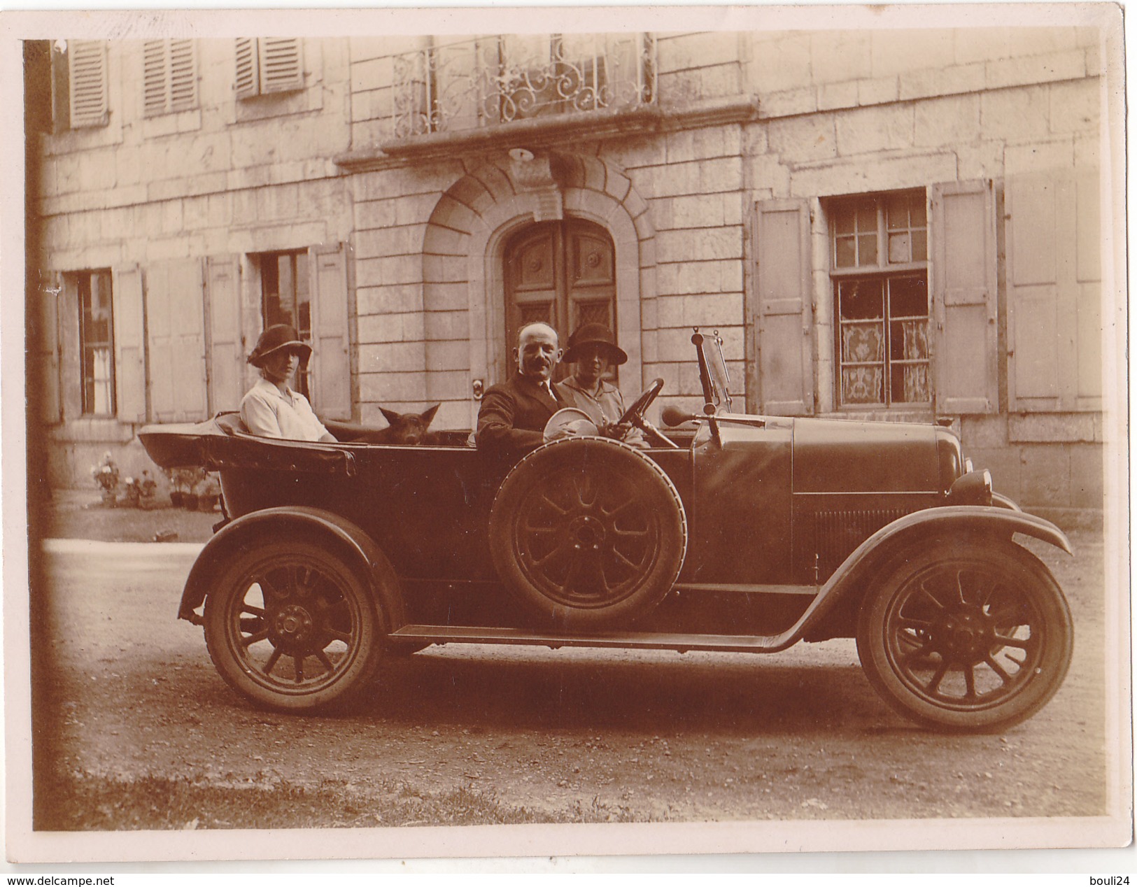 PHOTO FORMAT 9 X 12  UNE  VOITURE  ANCIENNE - Automobiles