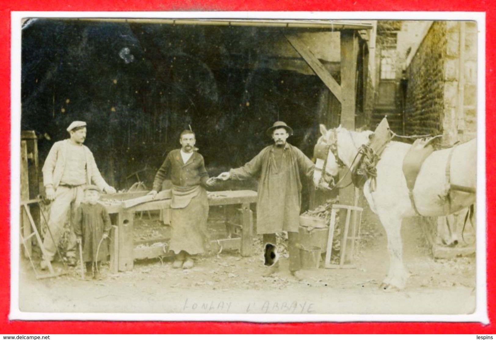 A IDENTIFIER -- Carte Photo - Orne - Lonlay Labbaye ? - Shopkeepers