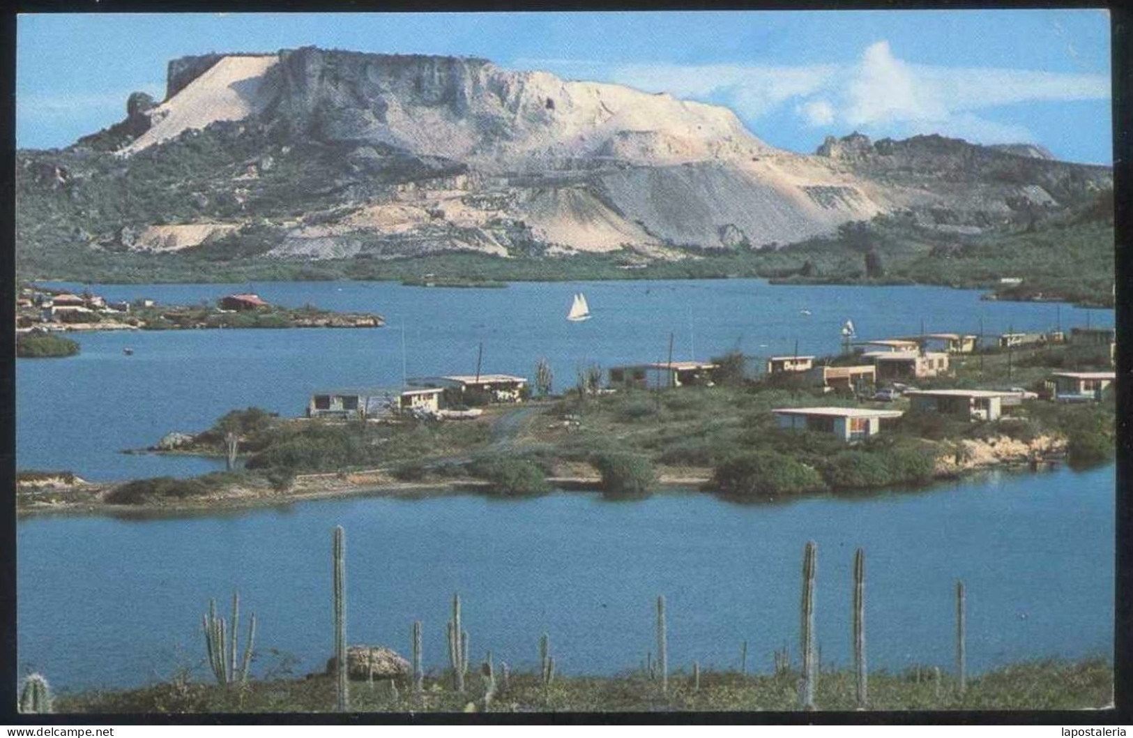 Curazao. Willemstad. *Lovely Spananse Water* Circulada 1968. - Curaçao