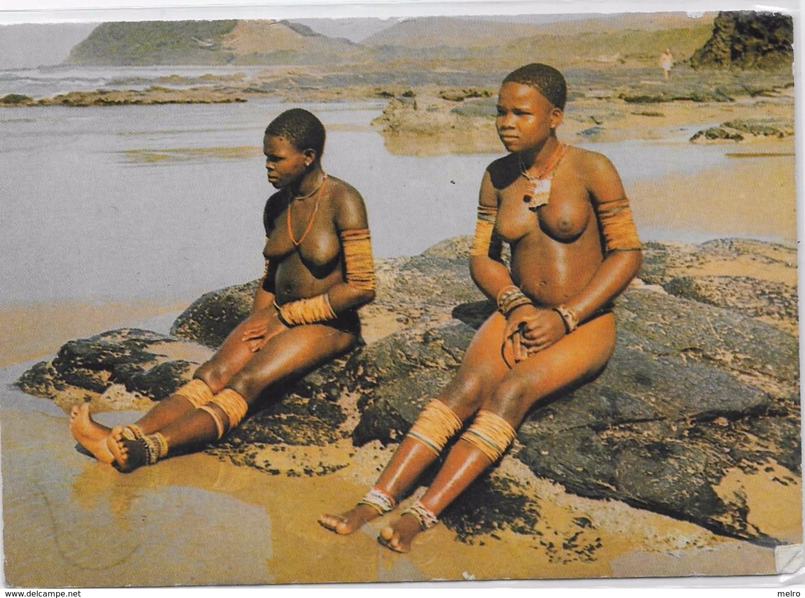 POSTCARD - Bantu Life -BANTOELEWE - Girls Bathing. - Afrique