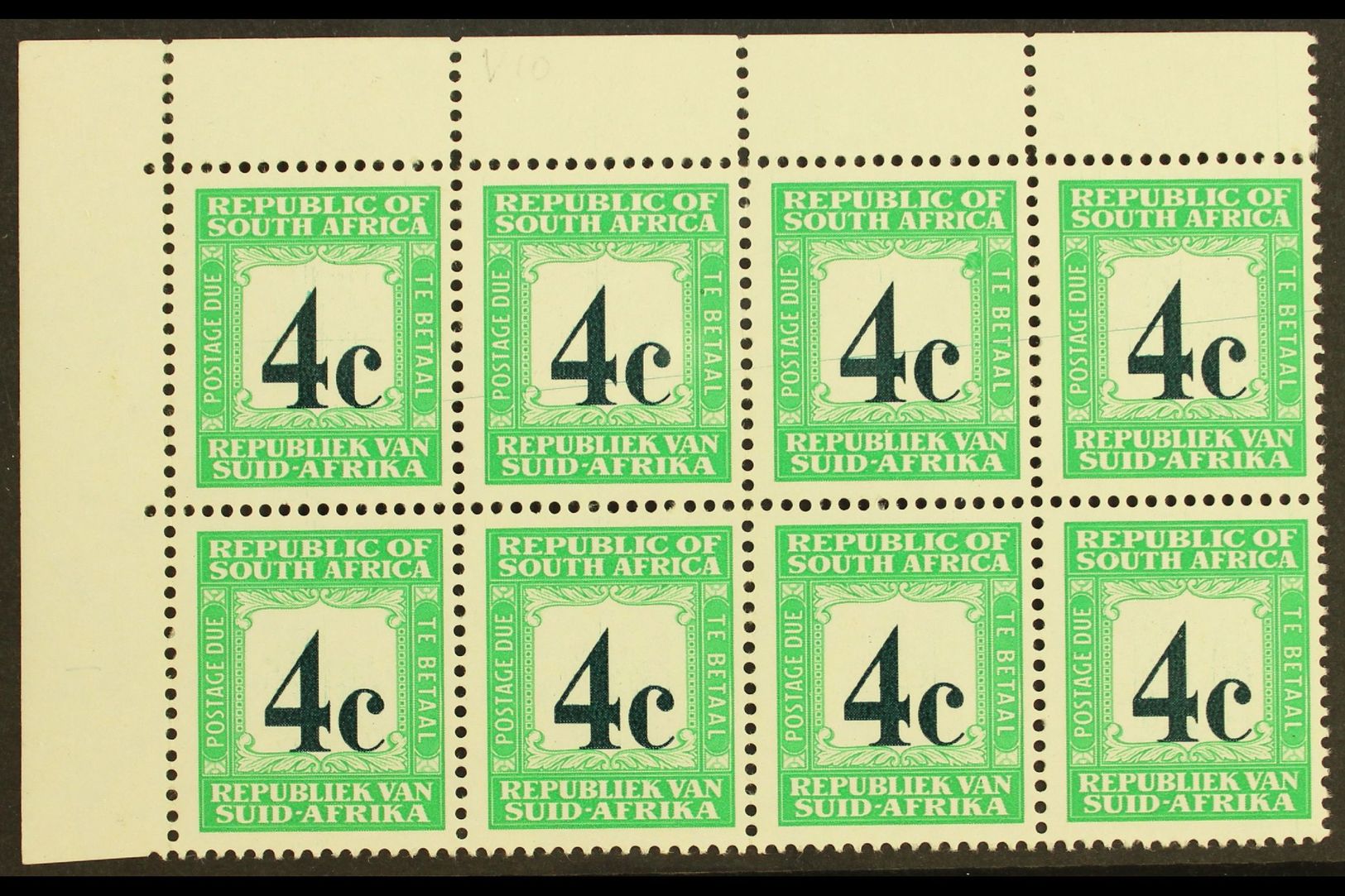 POSTAGE DUE 1967-71 4c Deep Myrtle-green & Emerald, English At Top, Wmk RSA, Block Of 8 With SCRATCH Variety Through R1/ - Zonder Classificatie