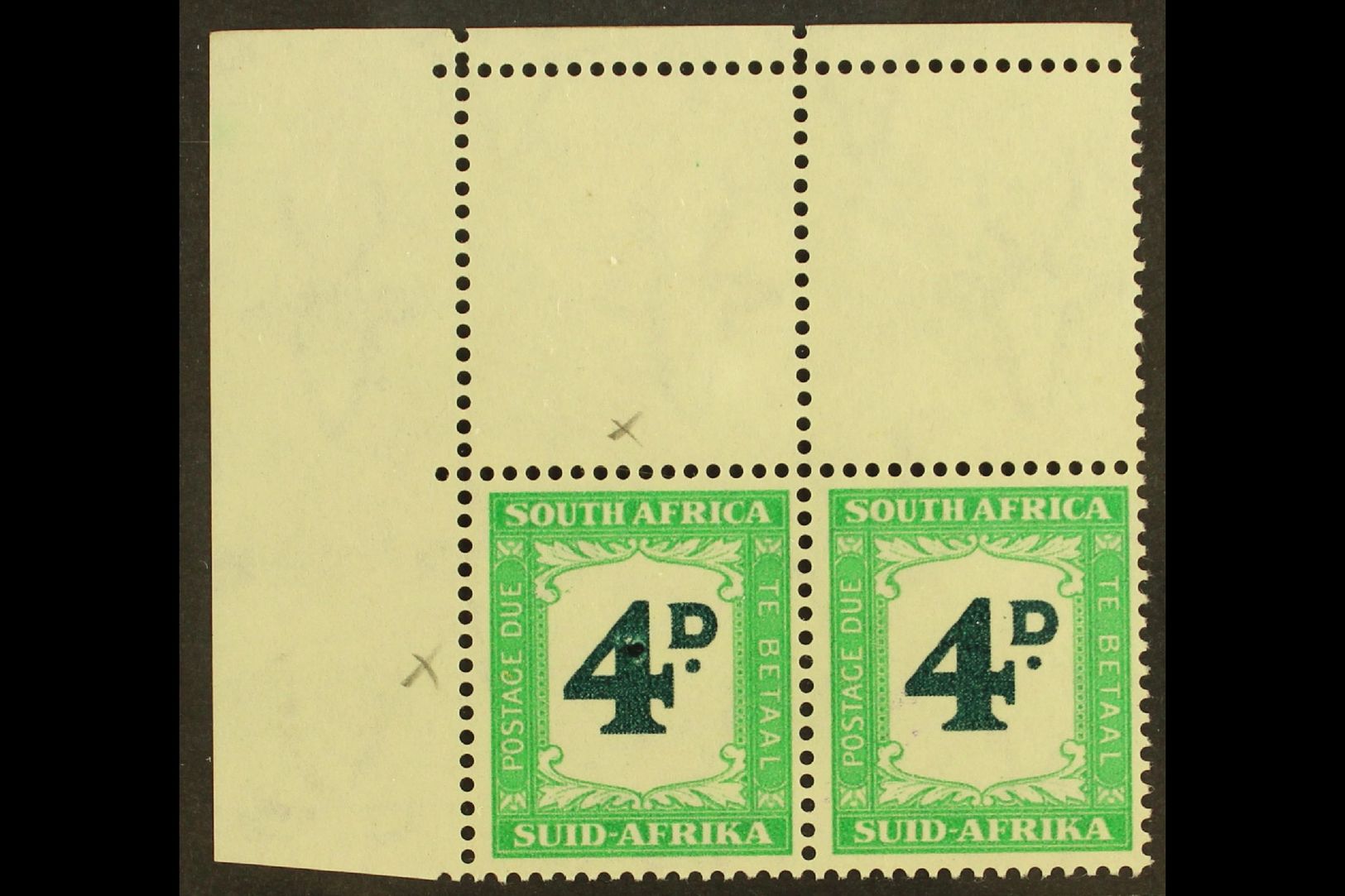 POSTAGE DUES 1950-8 4d Deep Myrtle-green & Emerald, CRUDE RETOUCH VARIETY In Corner Marginal Pair With Normal, SG D42a,  - Non Classés