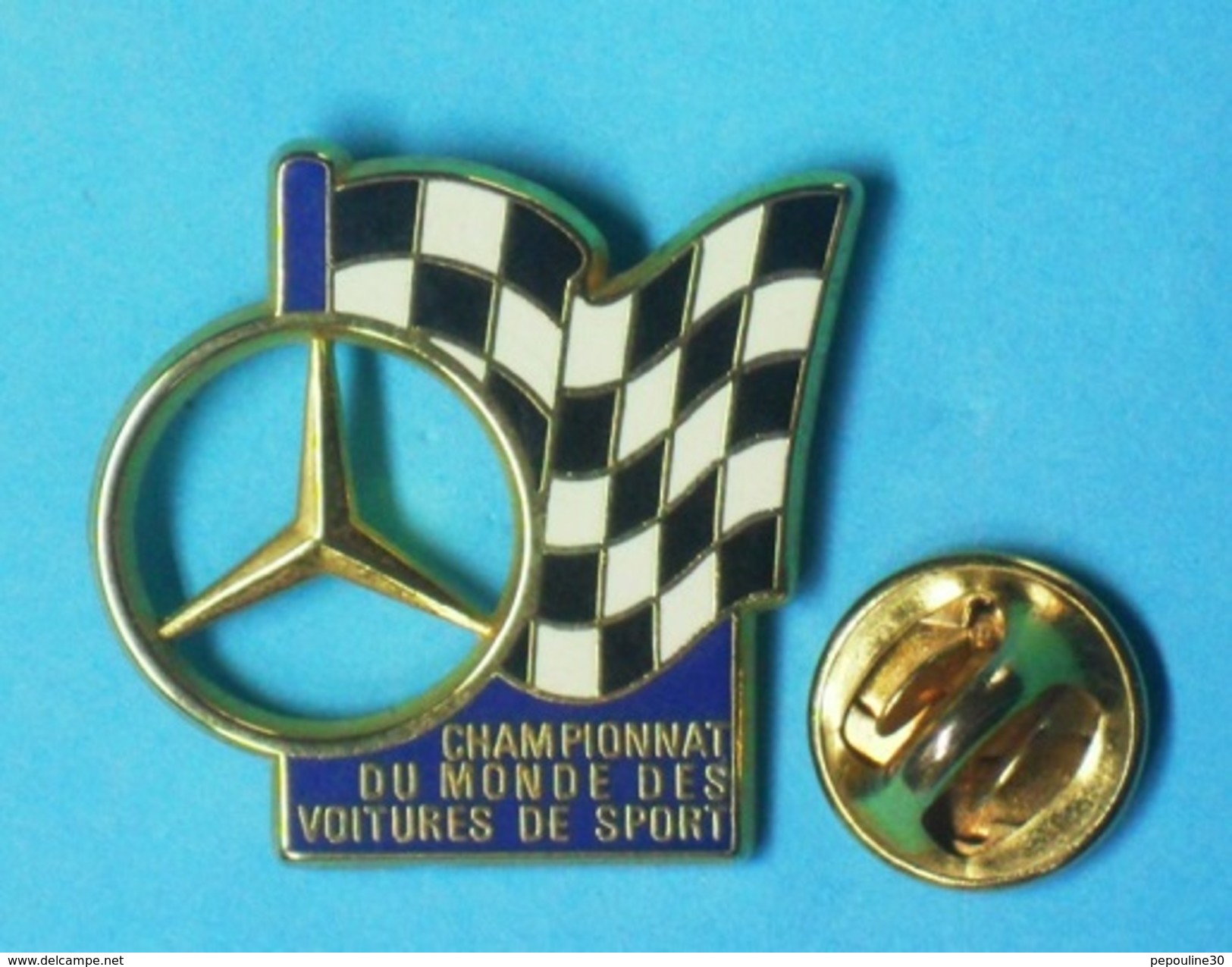 1 PIN'S //    ** MERCEDES ** CHAMPIONNAT DU MONDE ** DES VOITURES DE SPORT ** . (Arthus Bertrand Paris) - Mercedes