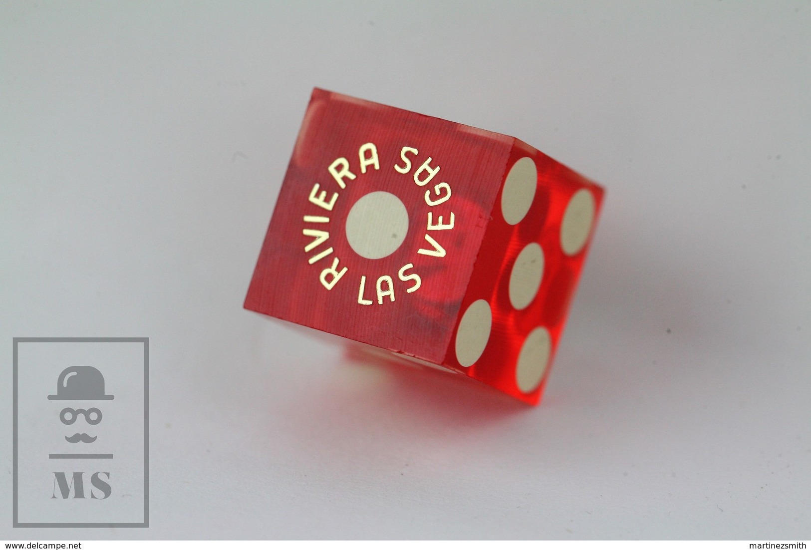 Transparent Red Dice Casino Hotel Riviera Las Vegas Pin Badge - Invierno