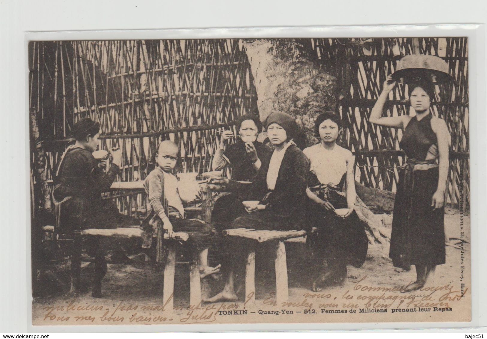 1 Cpa Tonkin " Quang Yen Femmes De Miliciens Prenant Leur Repas " Pionnière - Autres & Non Classés