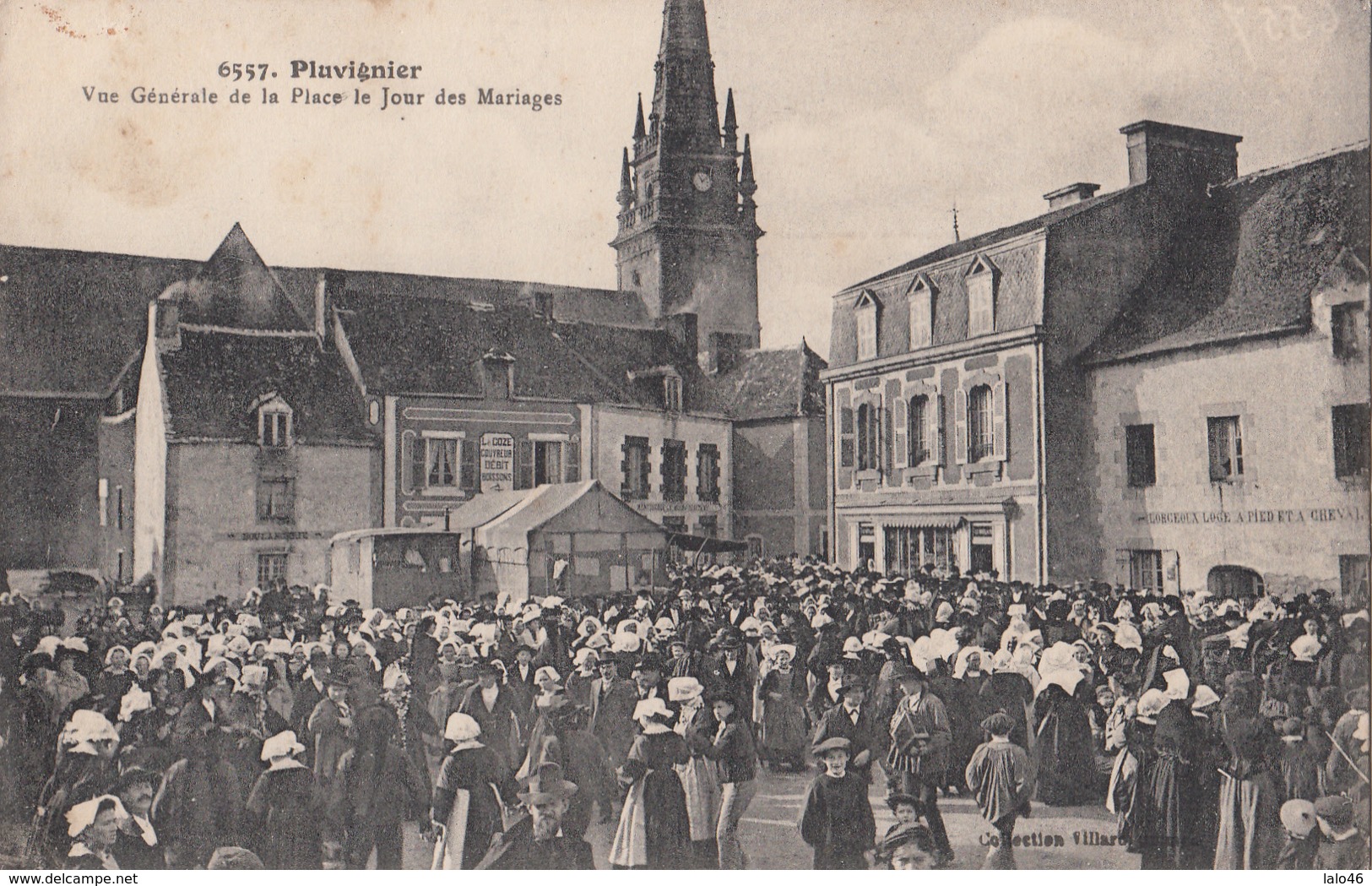 PLUVIGNIER - Vue Générale De La Place Le Jour Des Mariages N°6557 - Pluvigner