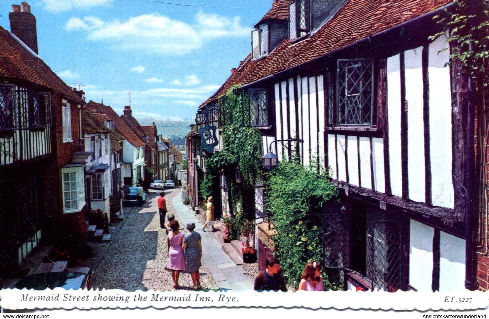 Rye - Mermaid Street Showing The Mermaid Inn (002058) - Rye