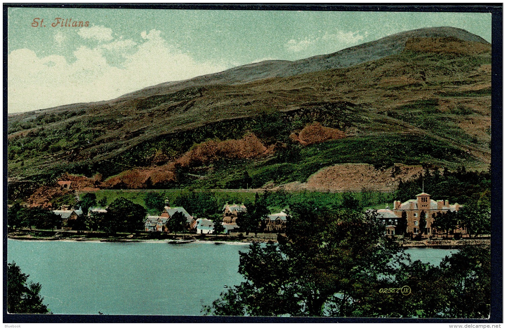 RB 1182 - Early Postcard - St Fillans Perthshire Scotland - Houses &amp; Hotel - Perthshire