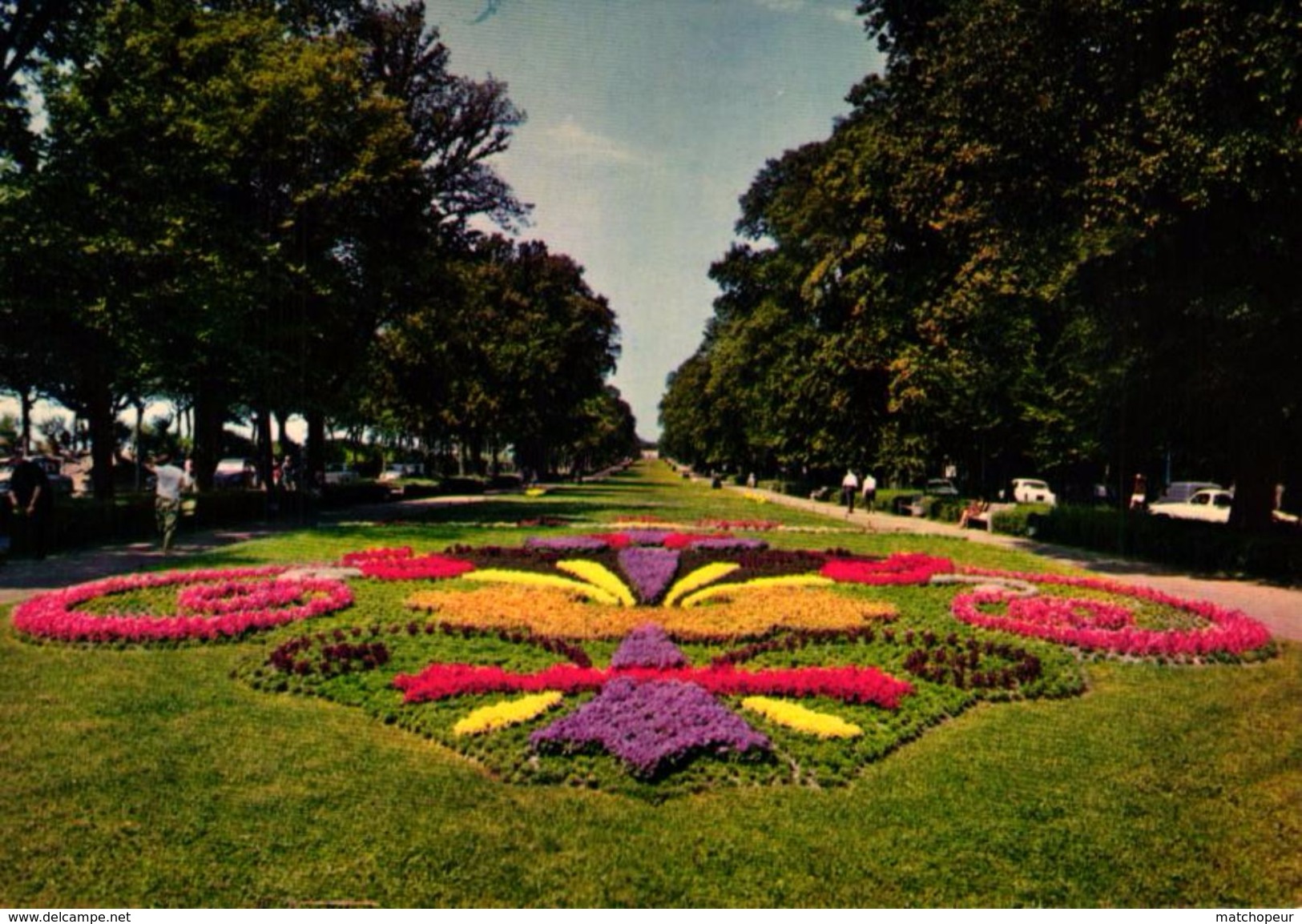 LA ROCHELLE -17- JARDIN ET ALLEE DU MAIL - La Rochelle