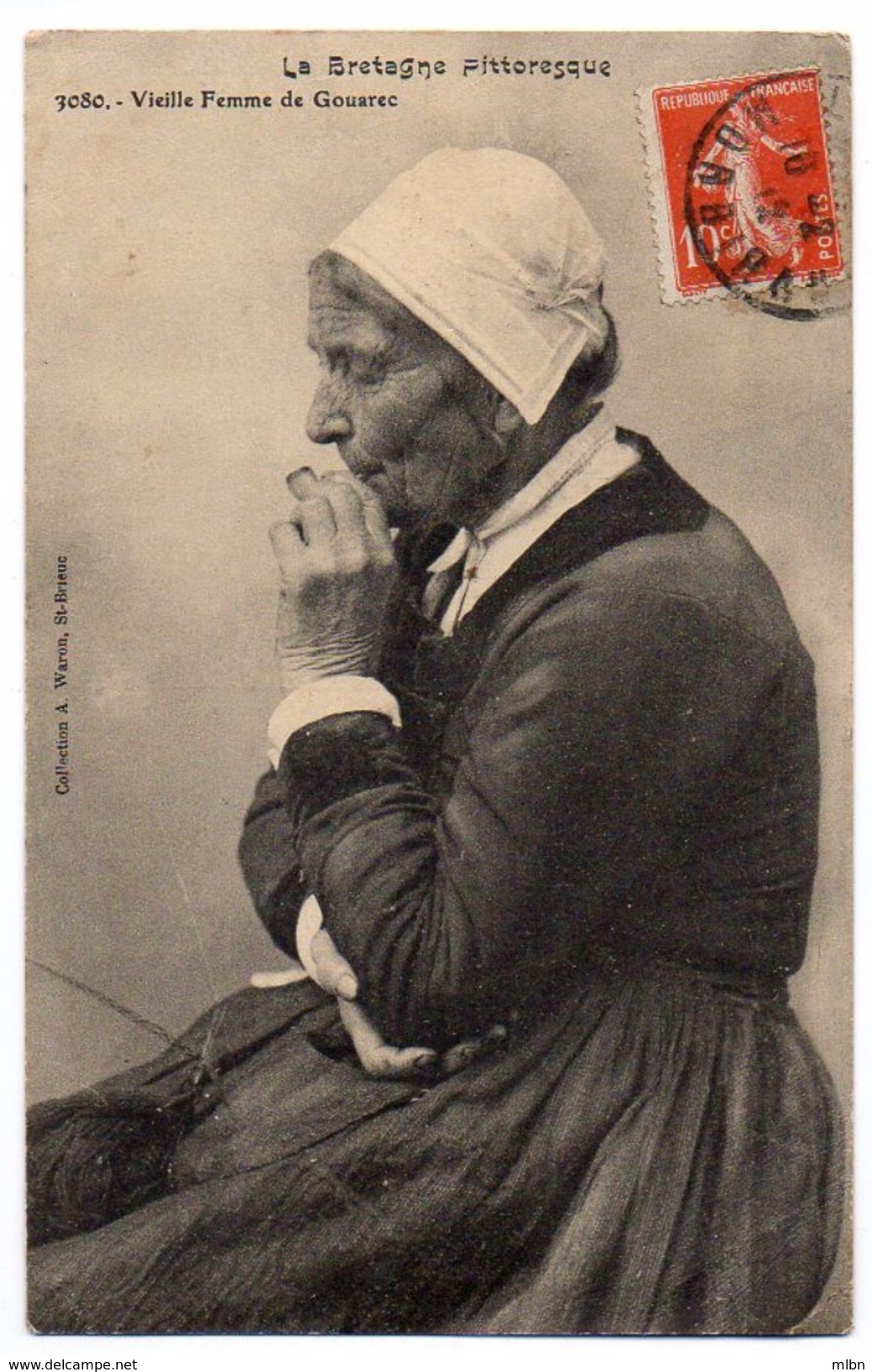 Cpa 3080 Vieille Femme De Gouarec  (fumeuse De Pipe) La Bretagne Pittoresque - Gouarec