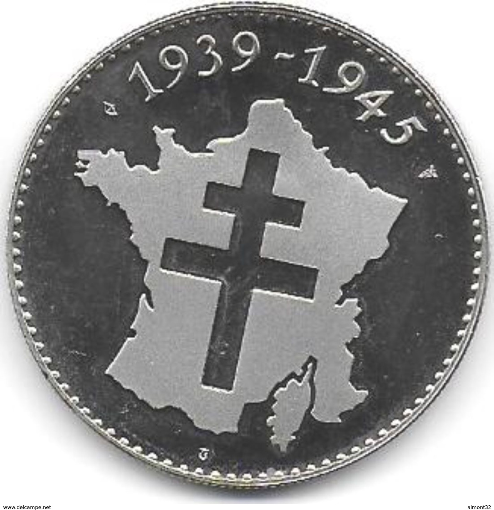 Médaille -  Victoire 8 Mai 1945 - Autres & Non Classés