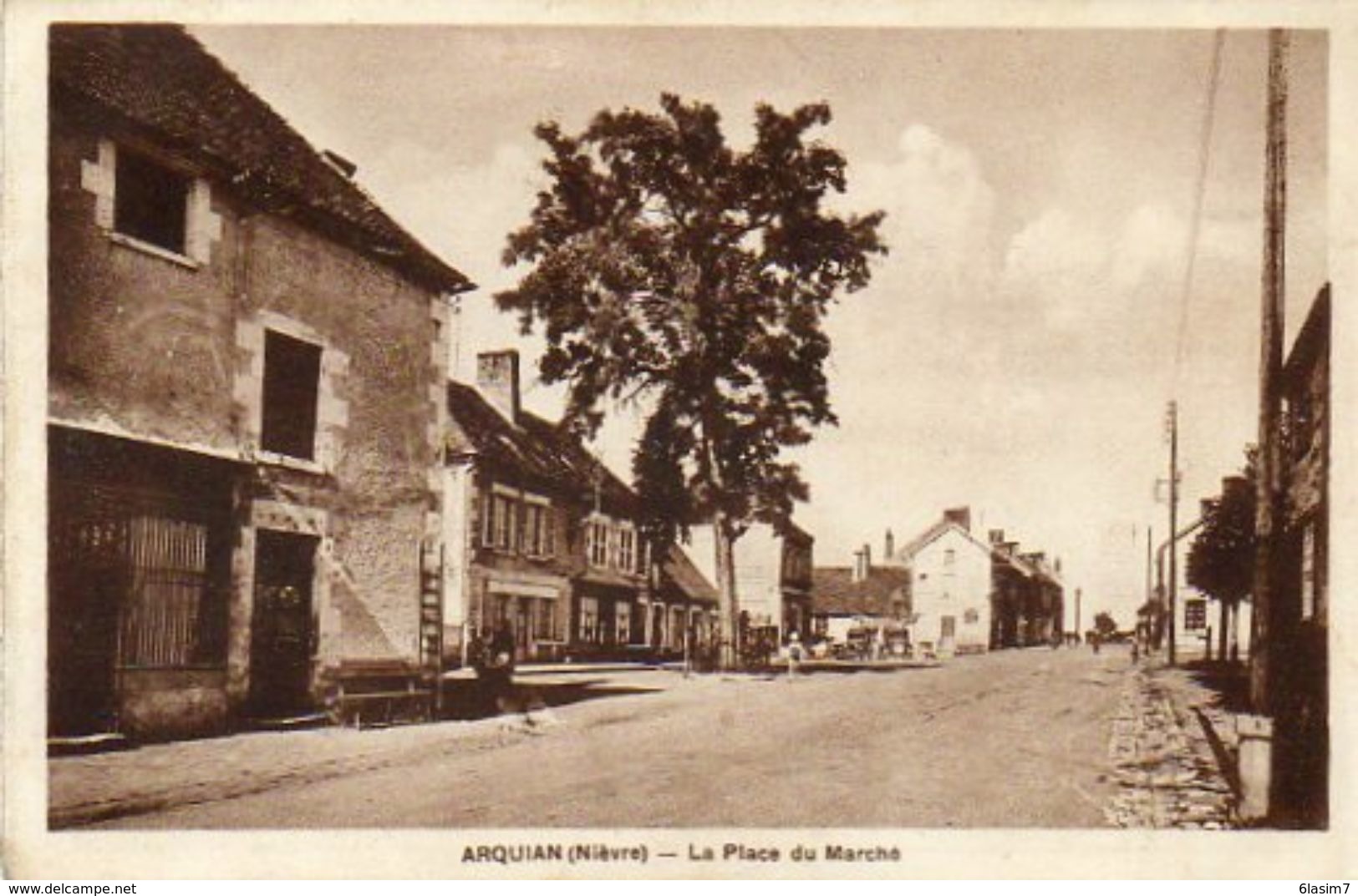 CPA - ARQUIAN (58) - Aspect De La Place Du Marché En 1938 - Sonstige & Ohne Zuordnung