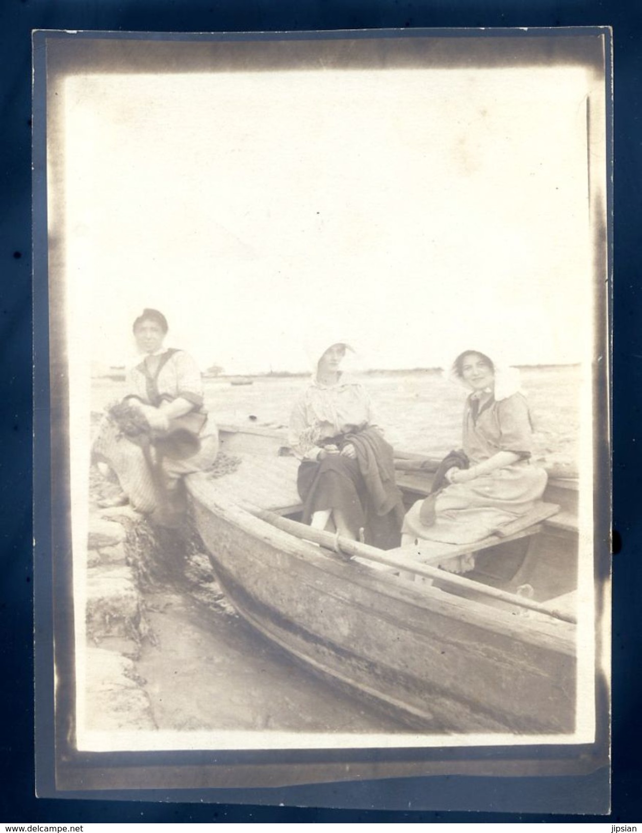 Cpa Carte Photo ( 12 X 8,9 Cm) Circa 1920 Parqueuses D' Huîtres  ...  Arcachon ??    SEP17-77 - Pêche