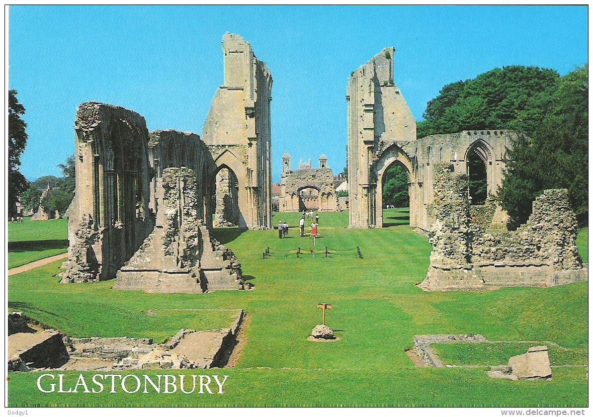 THE ABBEY CHURCH, GLASTONBURY, SOMERSET, ENGLAND. UNUSED POSTCARD C1 - Sonstige & Ohne Zuordnung