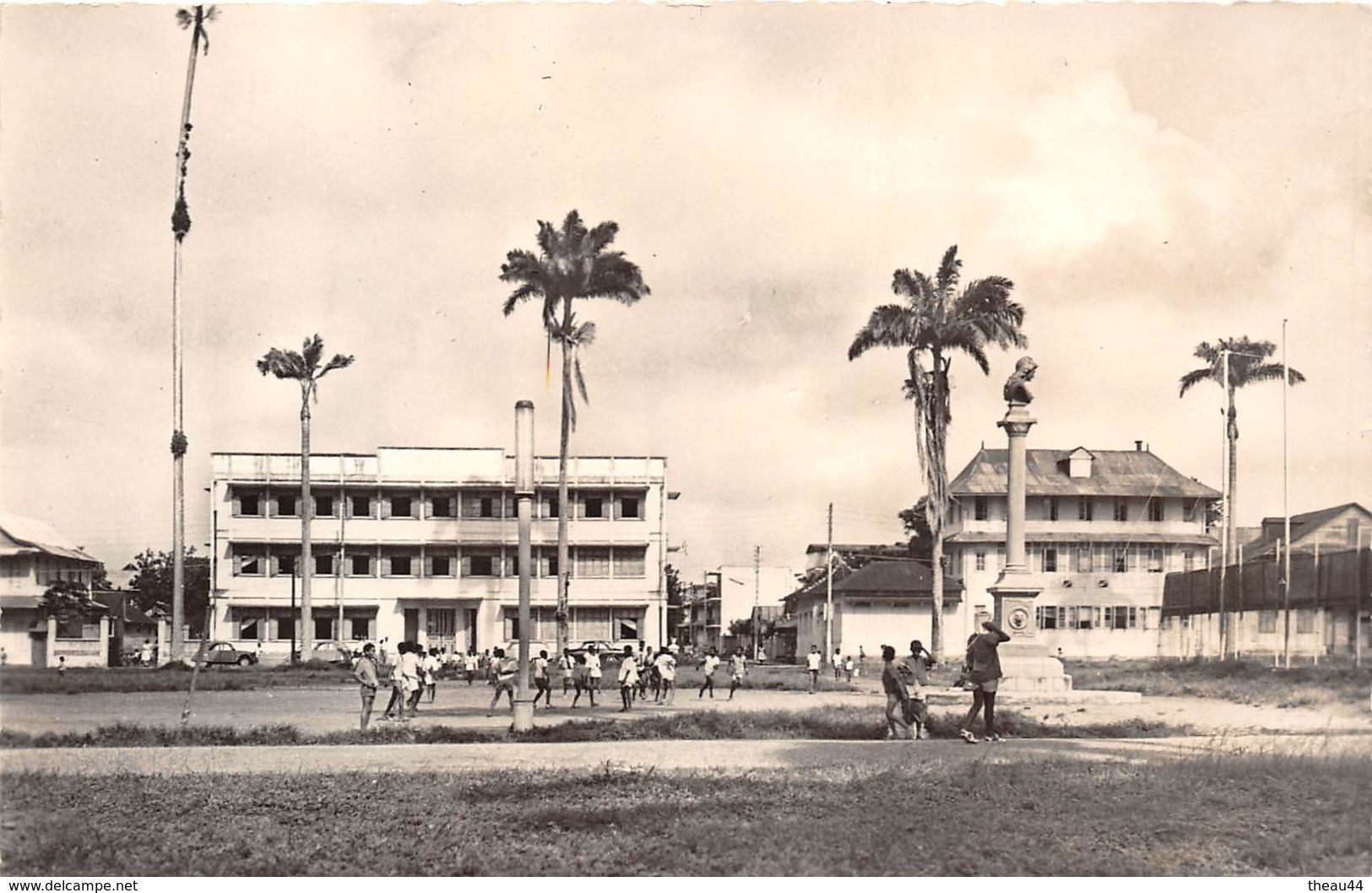 ¤¤  -   GUYANNE   -  CAYENNE   -  Place De L'Esplanade  - Rendez-vous Des Ecoliers Jours De Vacances   -  ¤¤ - Cayenne