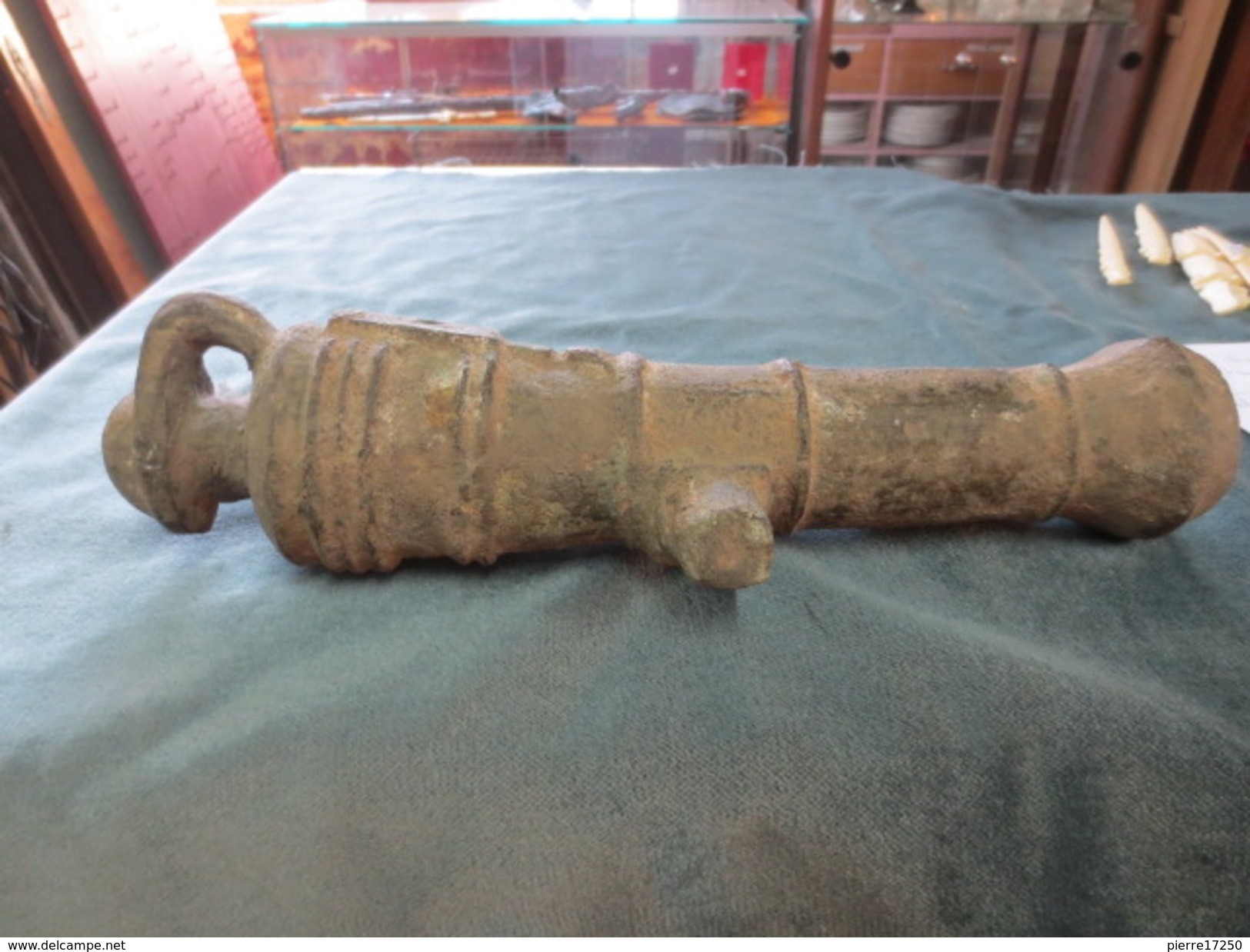 Petit Canon Ancien En Bronze - Decorative Weapons